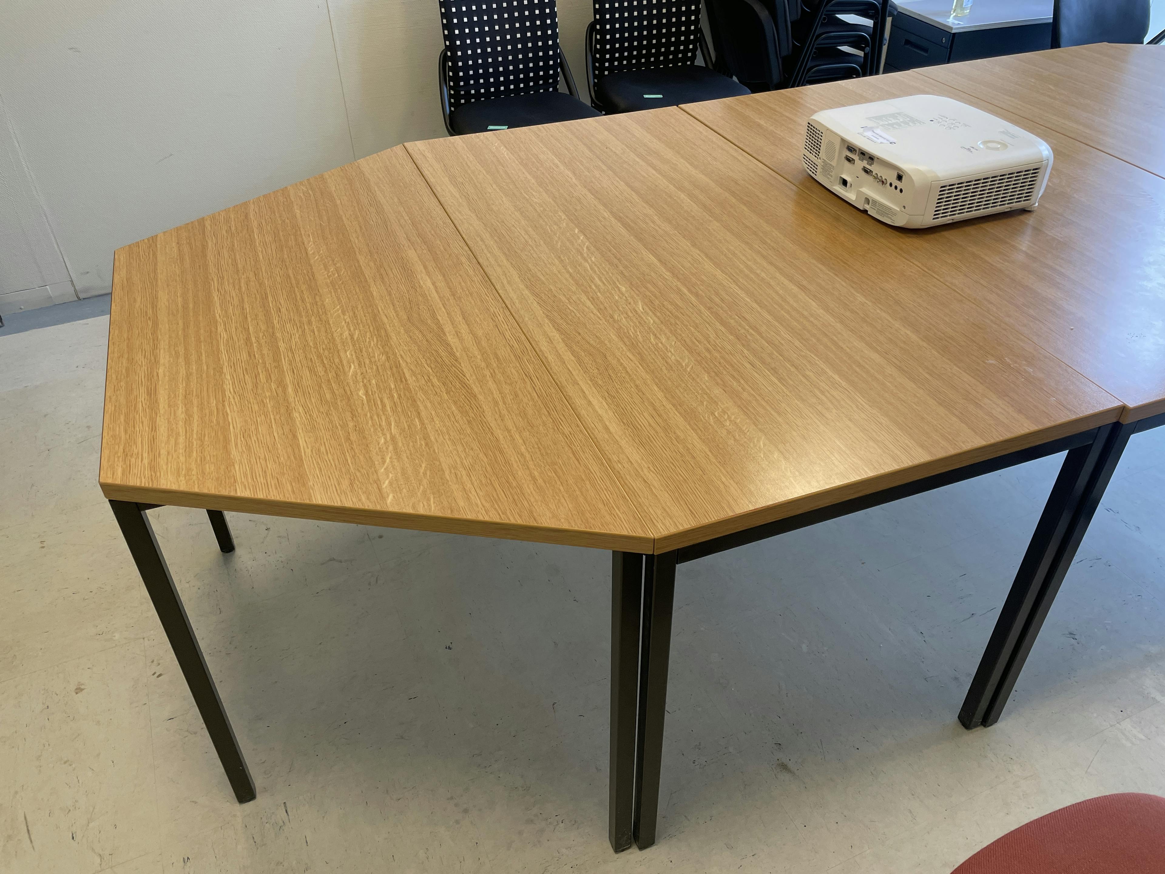 Table de réunion TDS 330 cm avec pieds bruns - Relieve Furniture