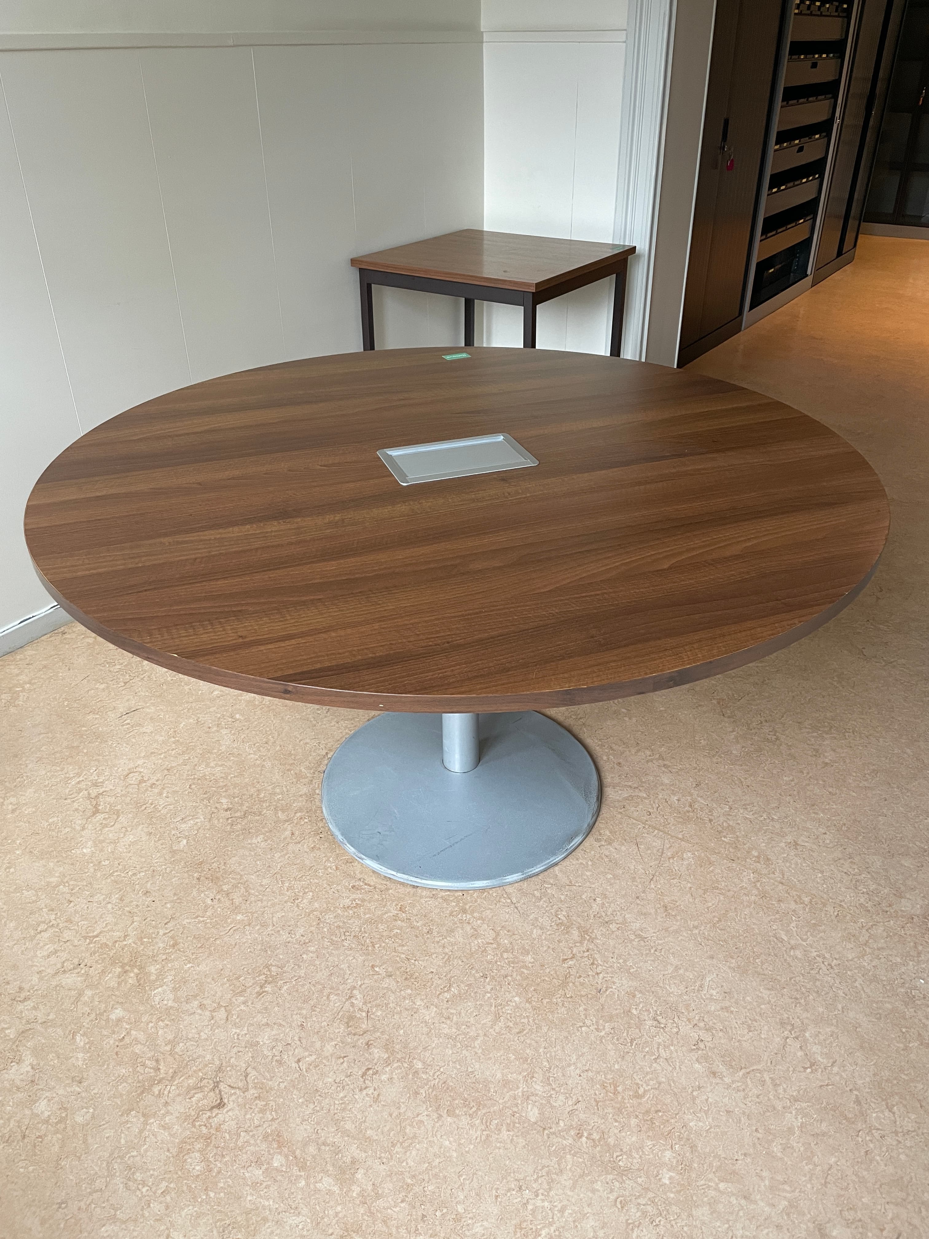 140 cm wood round table with top access and with Grey leg-0