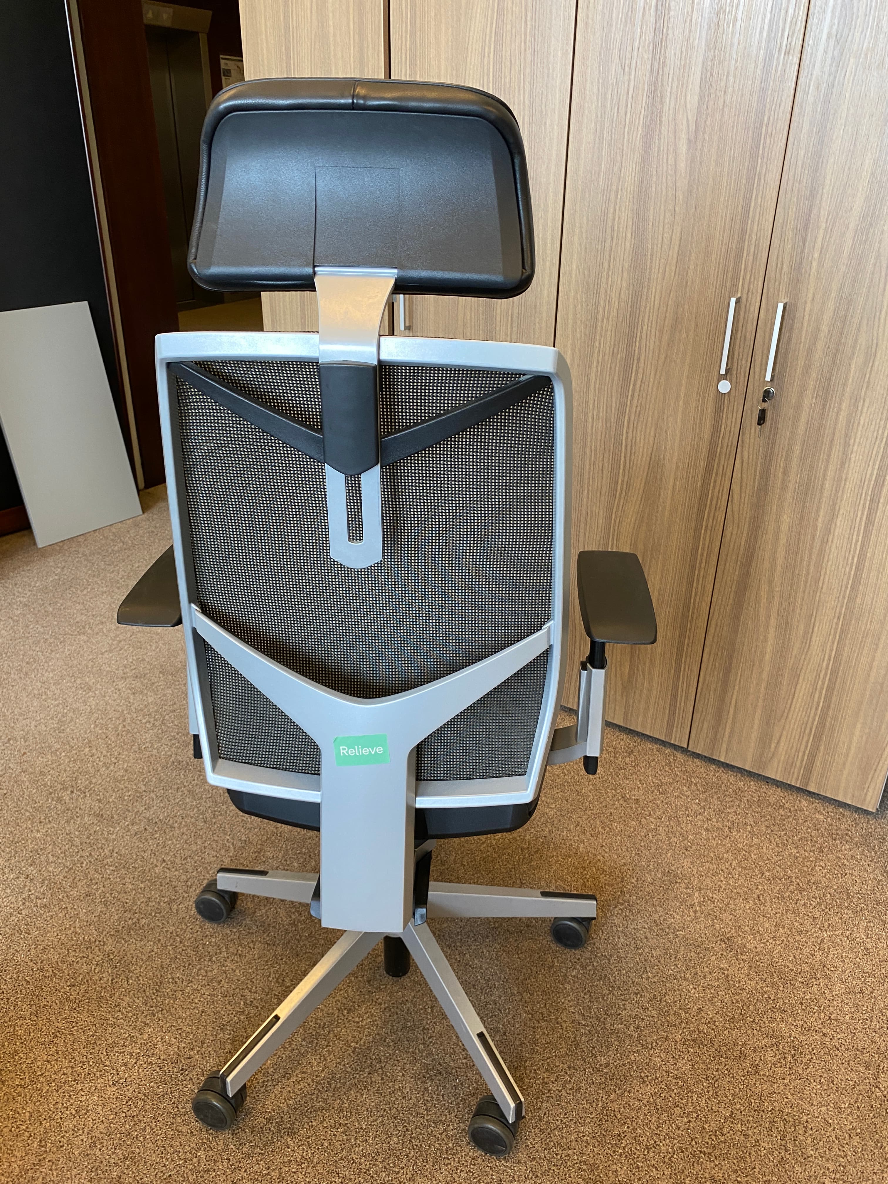 Giroflex office chair black high meshed back-2