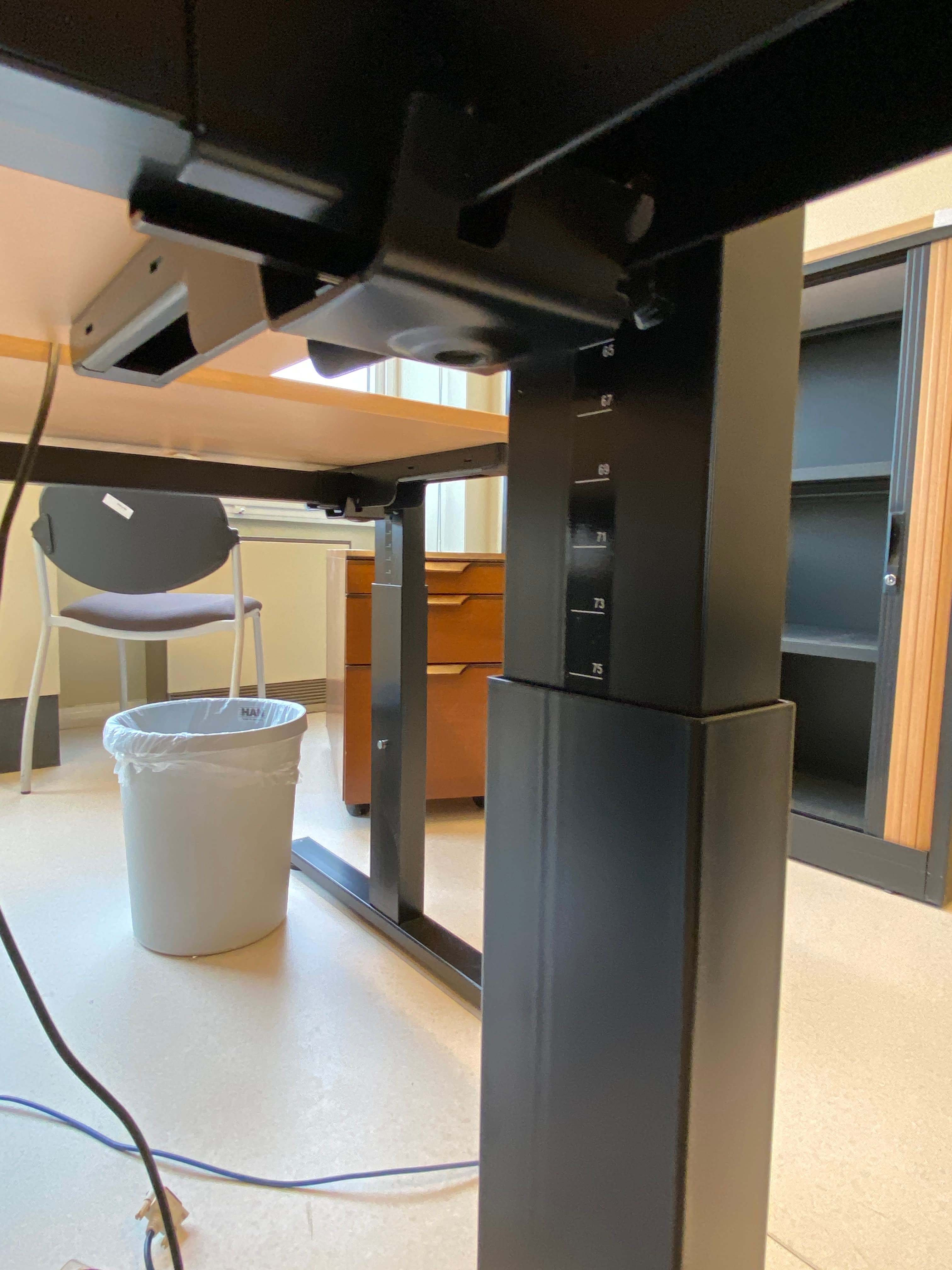 160cm wood top desk with T black adjustable legs-3