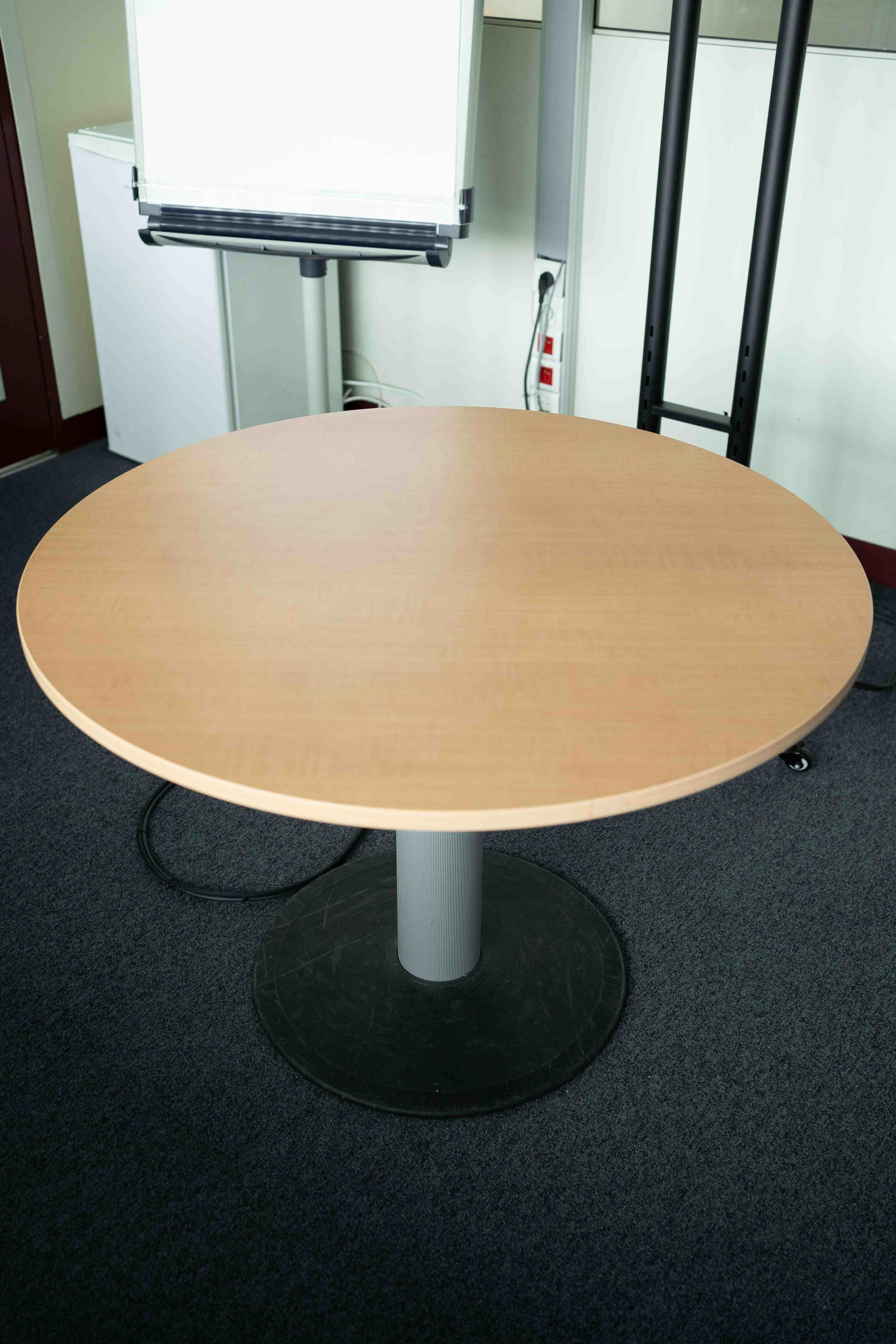 Round table with black Grey leg - Relieve Furniture