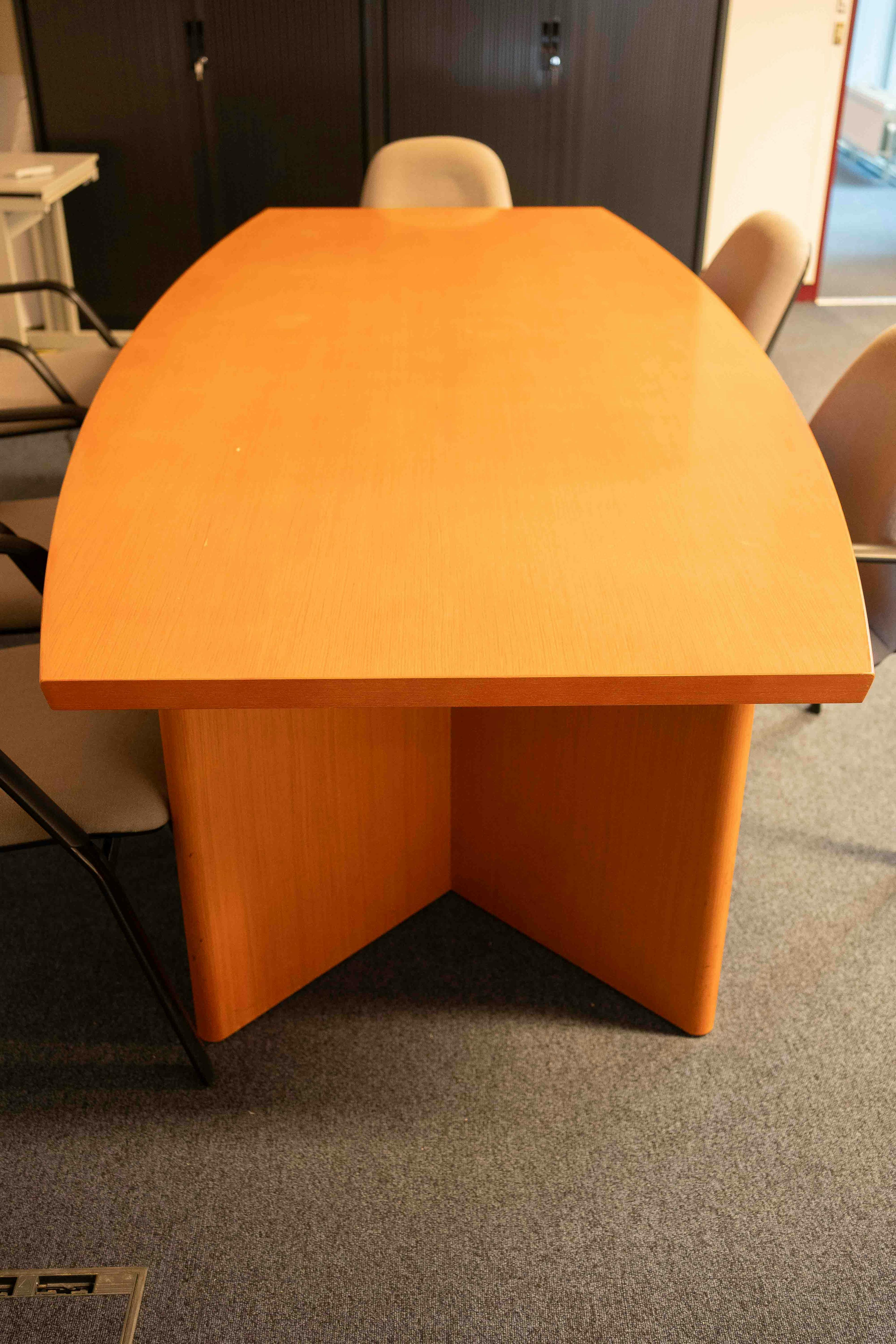 Grande table de réunion vintage en bois orange de 250 cm - Relieve Furniture
