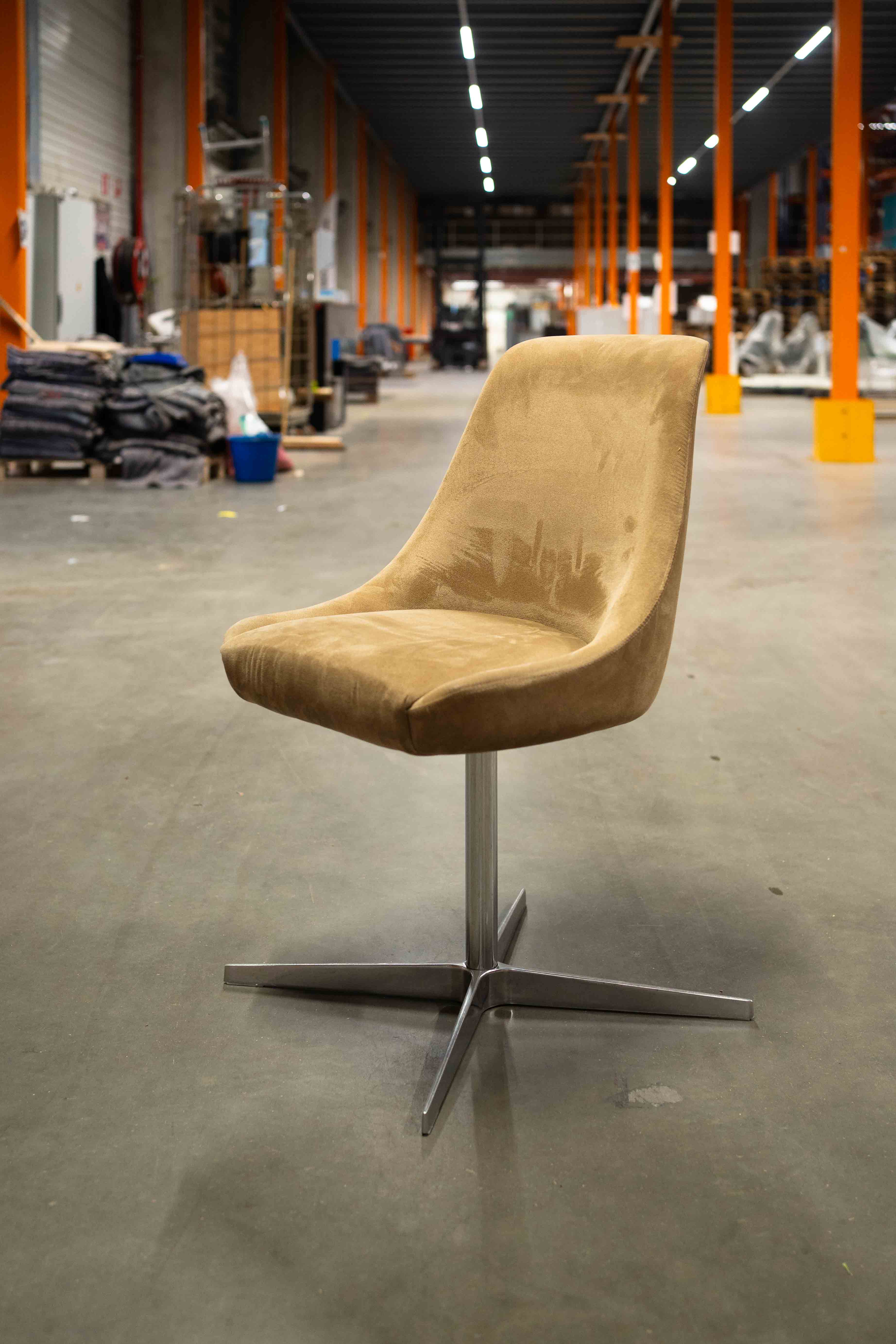 BEFI2228:Comfortable-chairs-1