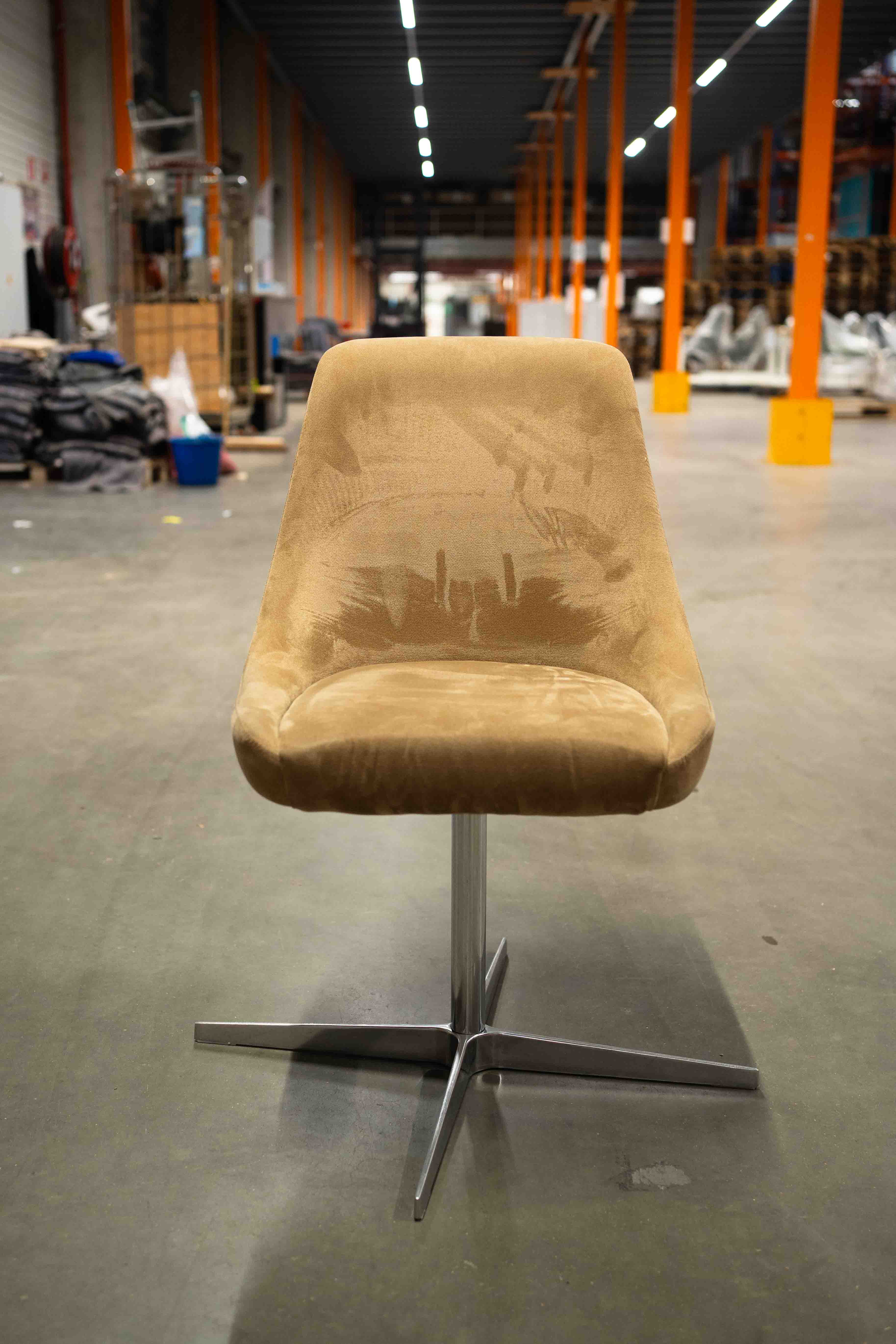 BEFI2228:Comfortable-chairs-0