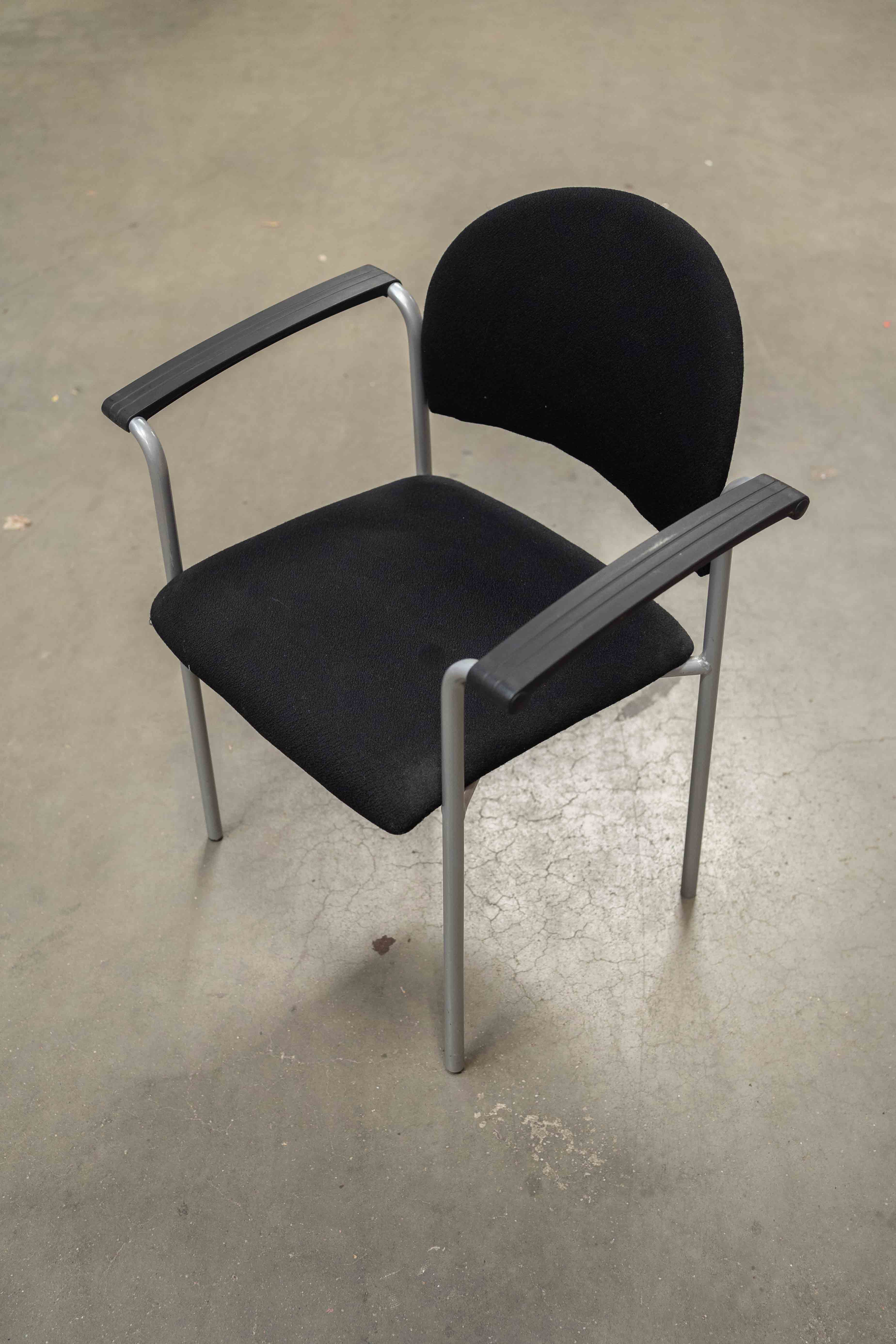BEFI2204:Comfortable-chairs-1