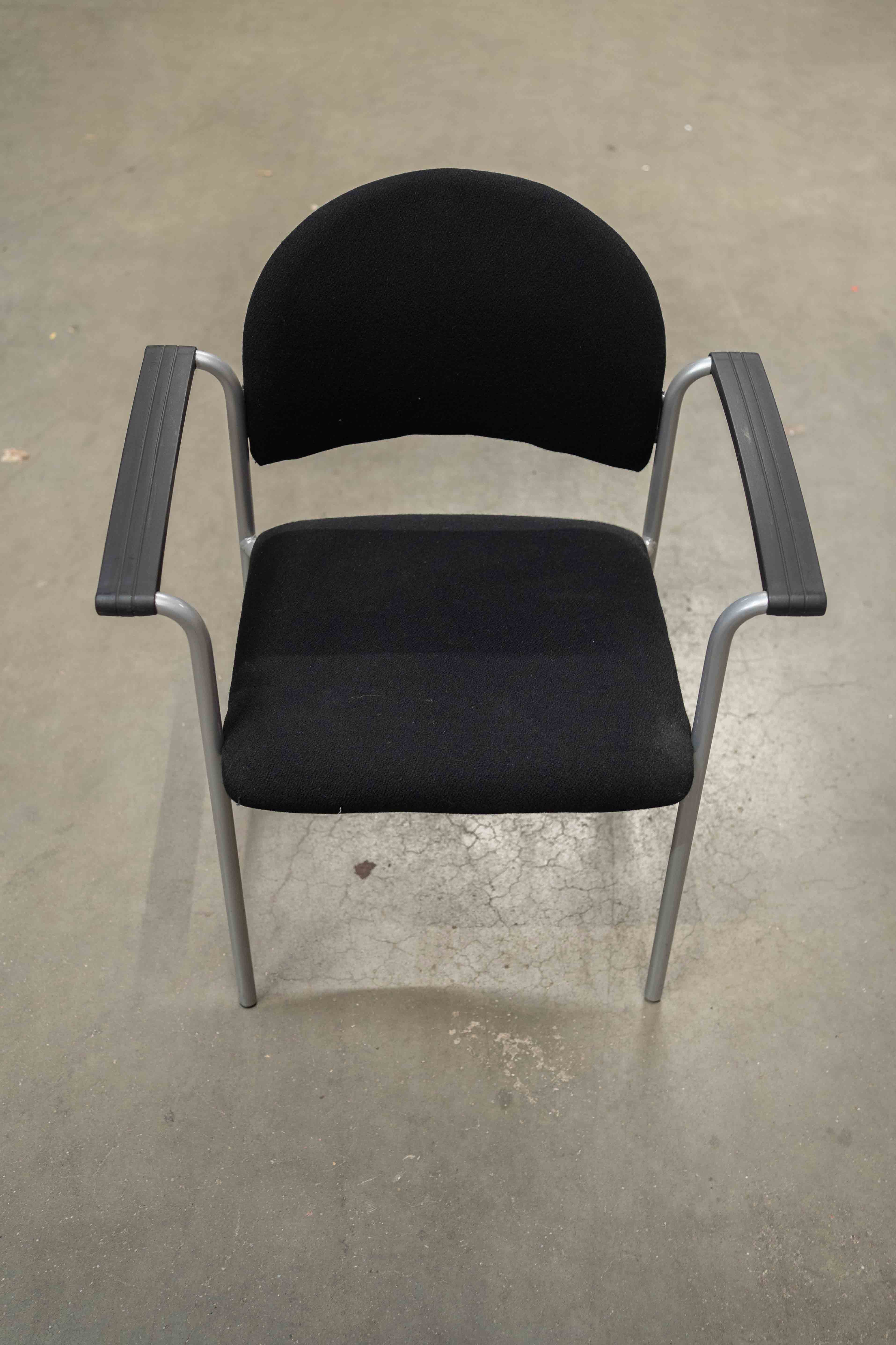 BEFI2204:Comfortable-chairs-0