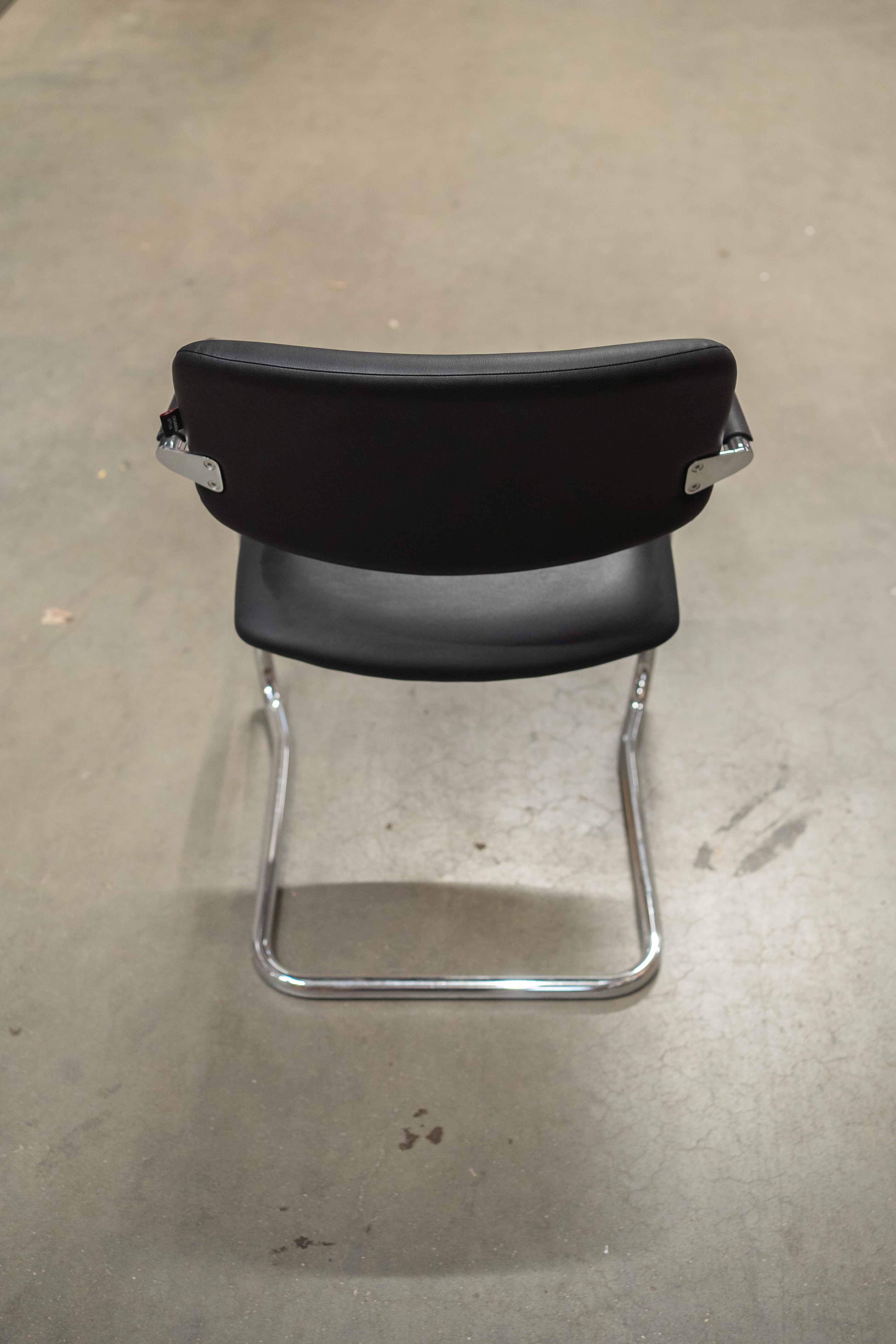 BEFI2272:Comfortable-chairs-3