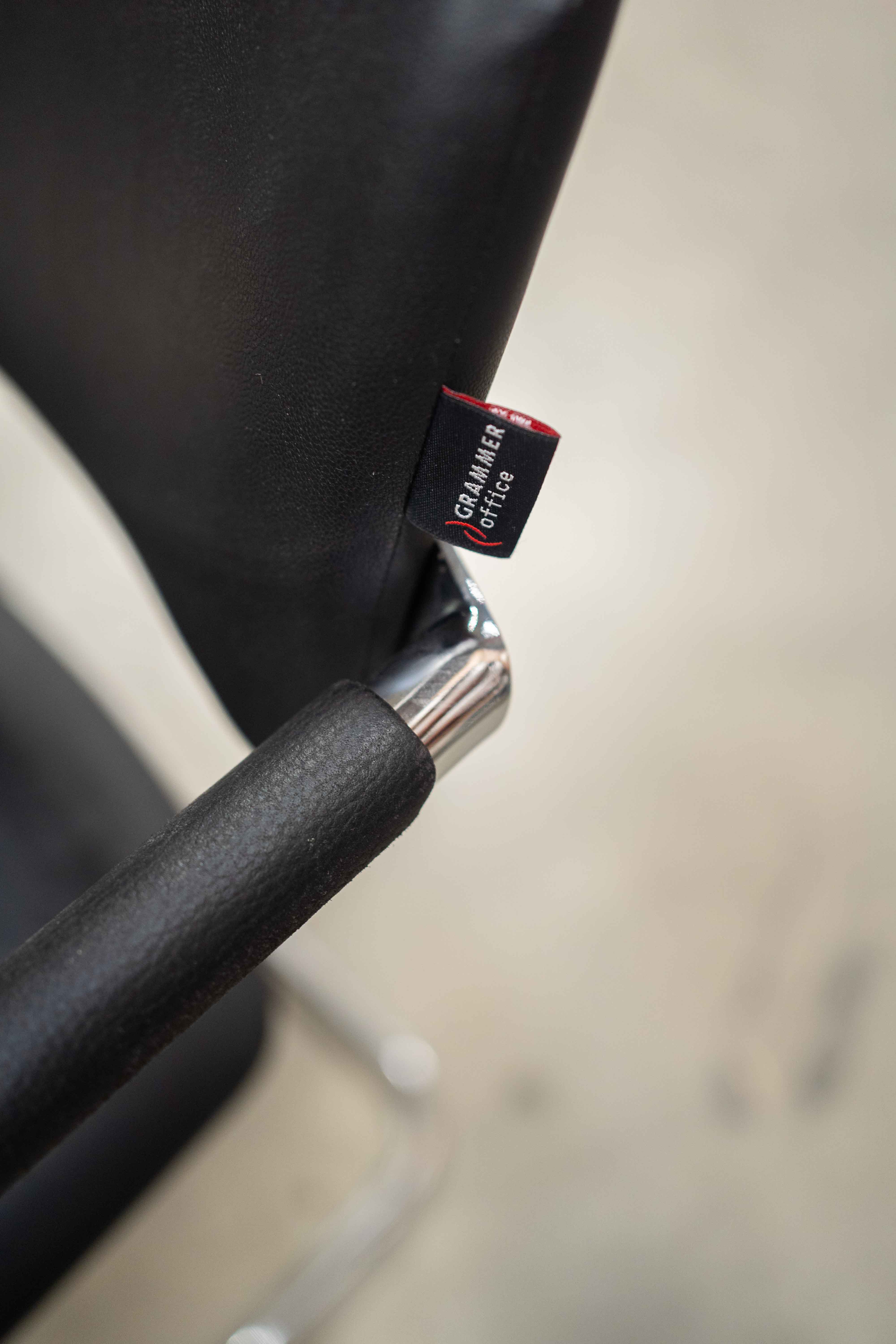 BEFI2272:Comfortable-chairs-4