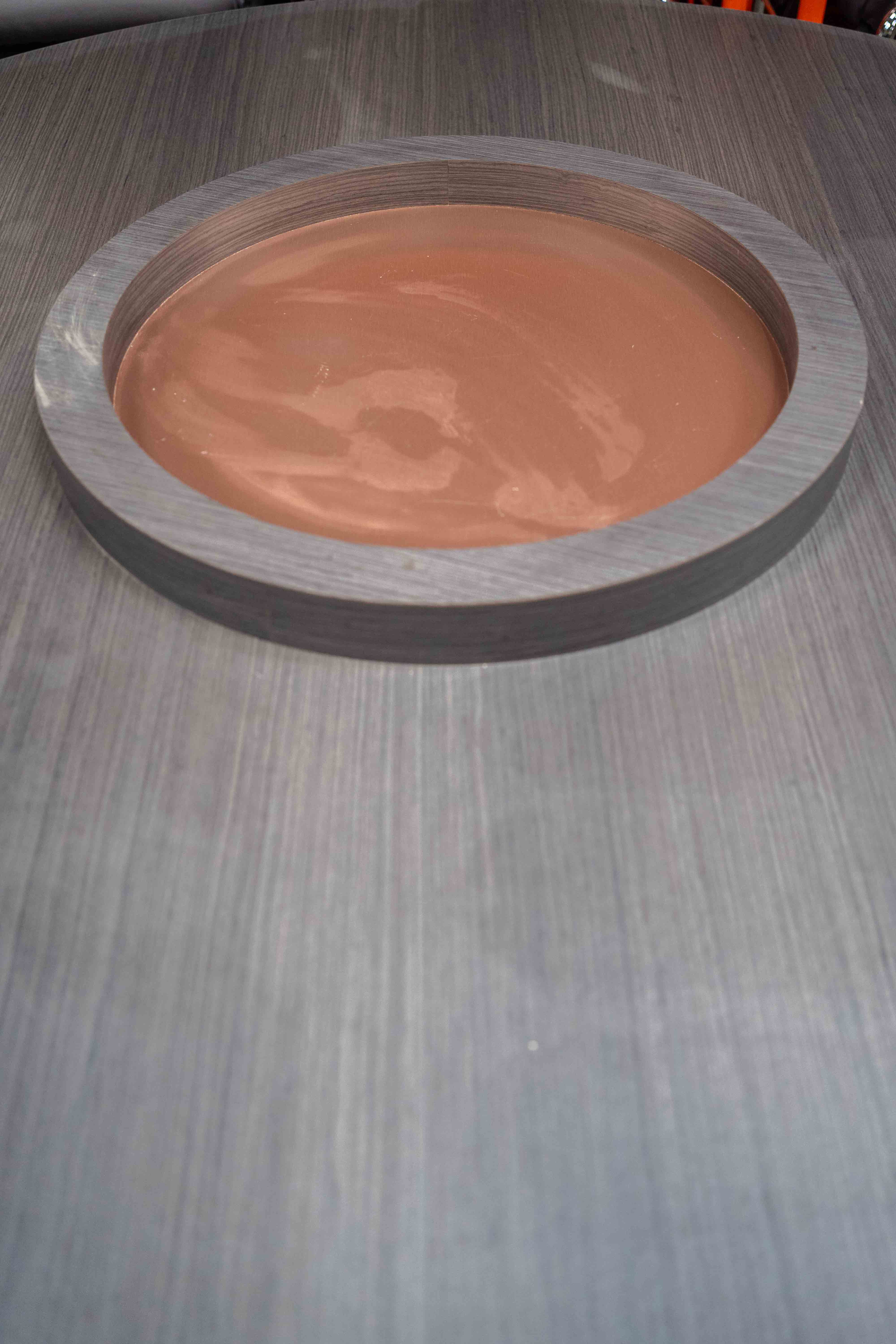 BEFI1407:Round-and-oval-tables-1