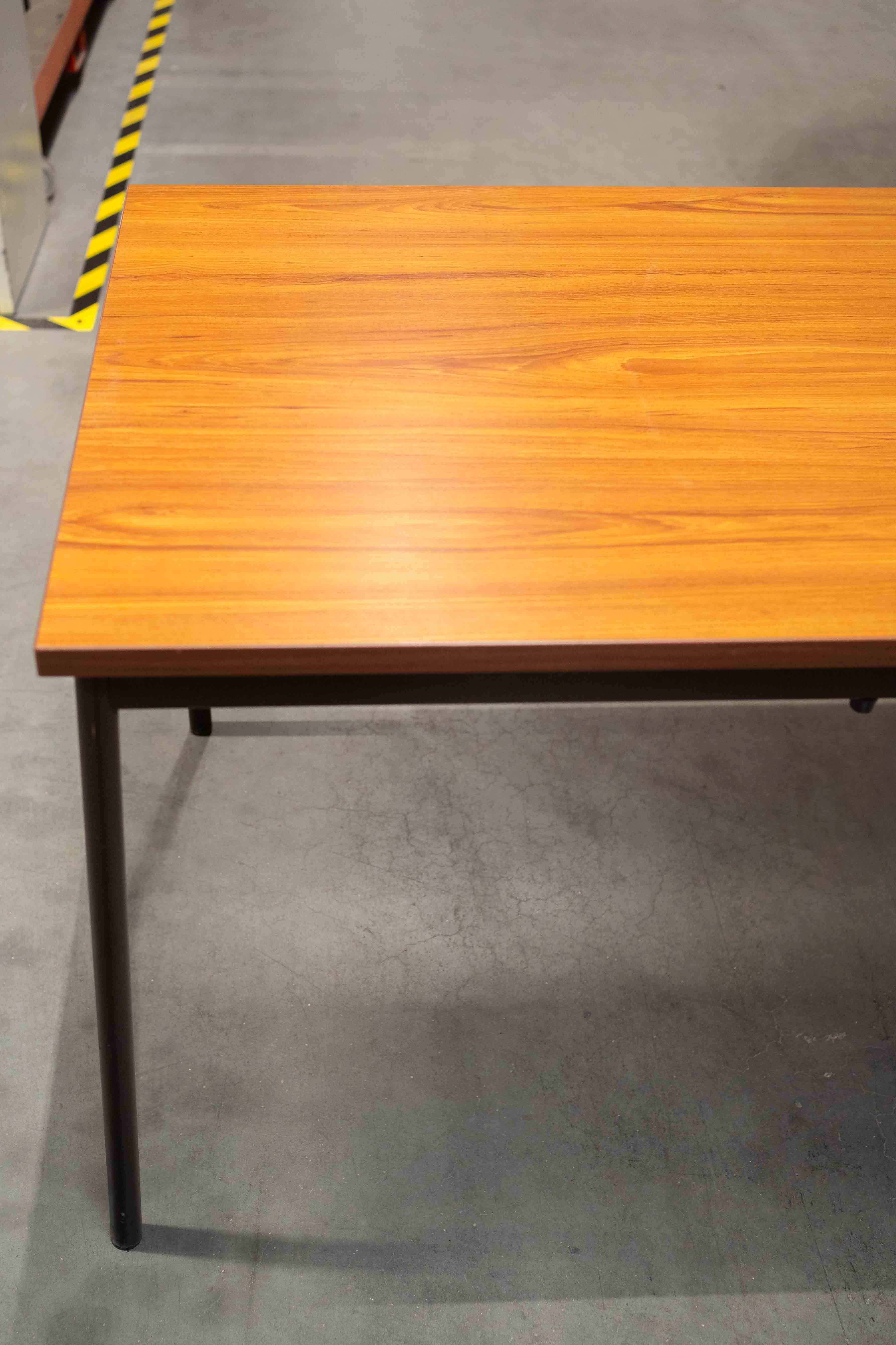 BEFI1104:Rectangular-tables-1