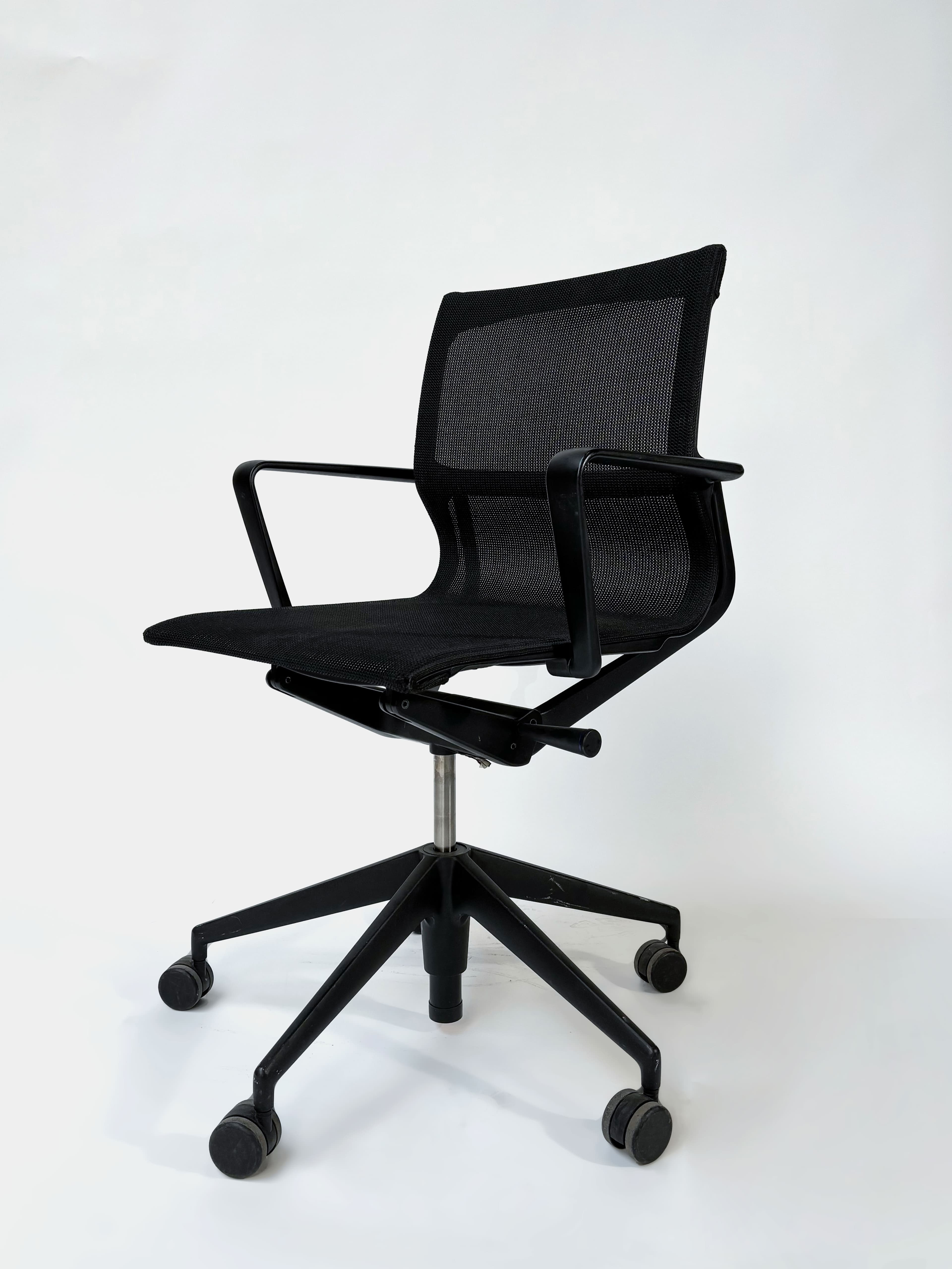 VITRA Physix chaise de bureau sur roulettes en maille noire réglable-2