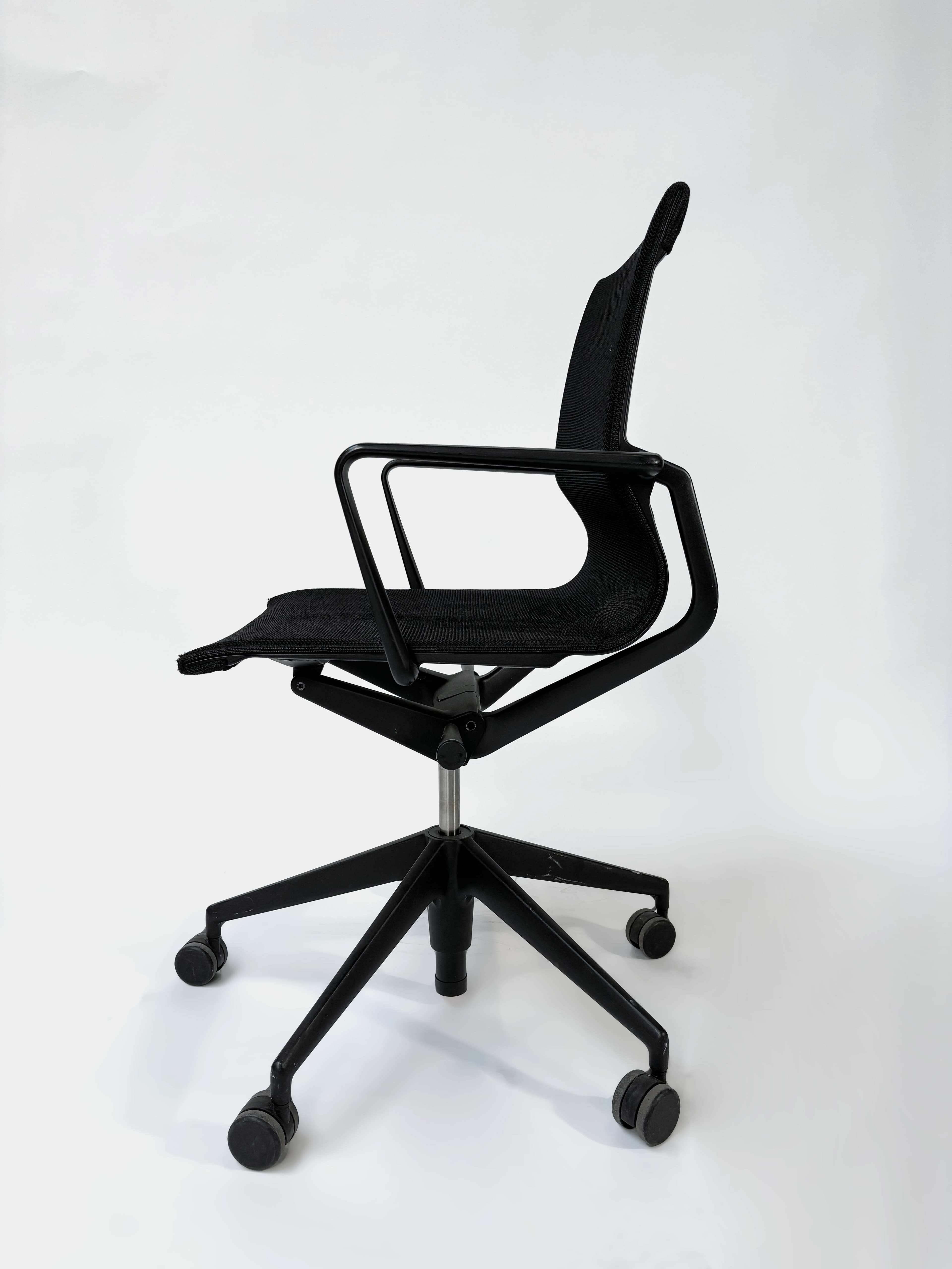 VITRA Physix chaise de bureau sur roulettes en maille noire réglable-3