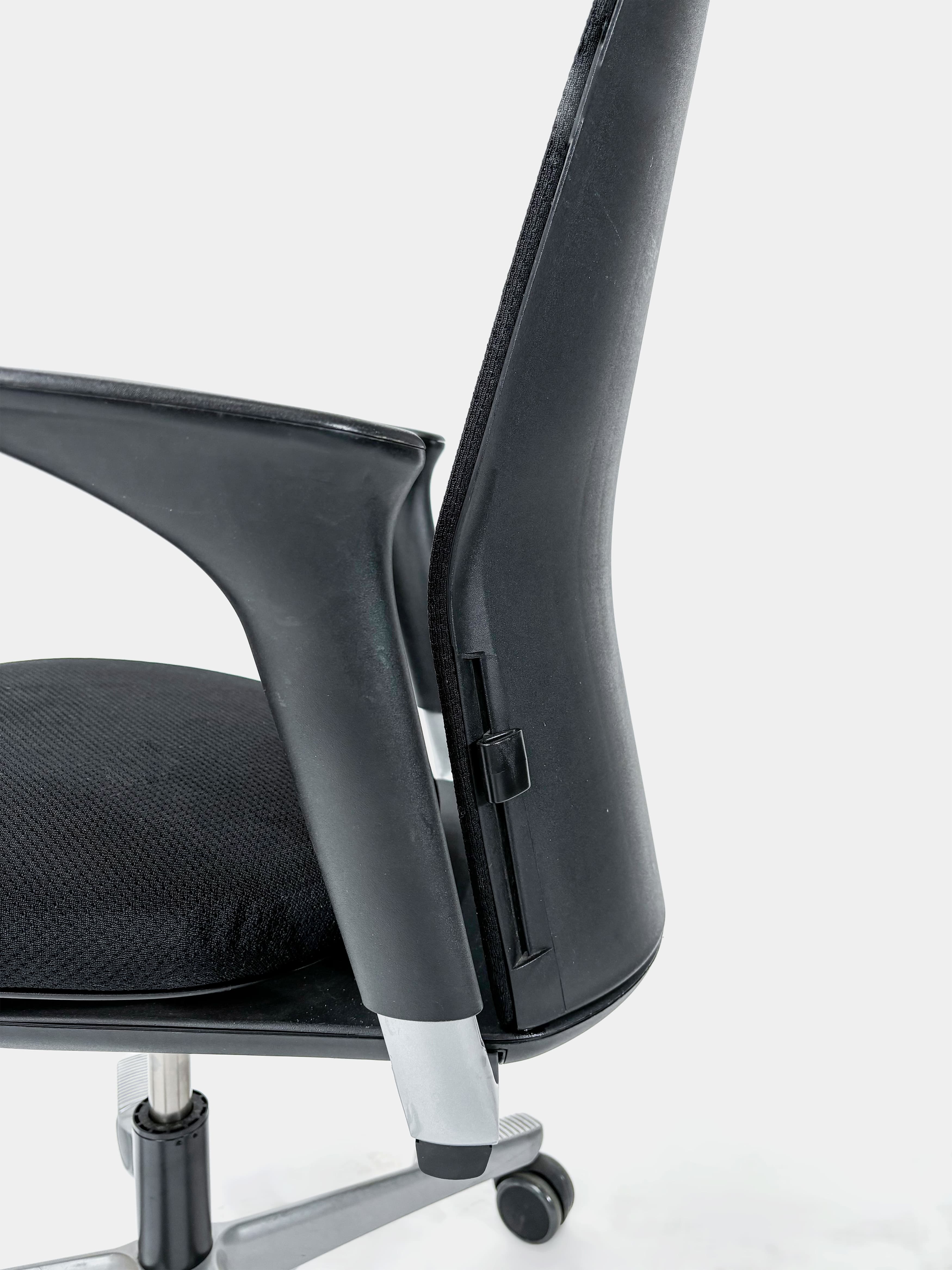 HAG Adjustable black office chairs on wheels-4