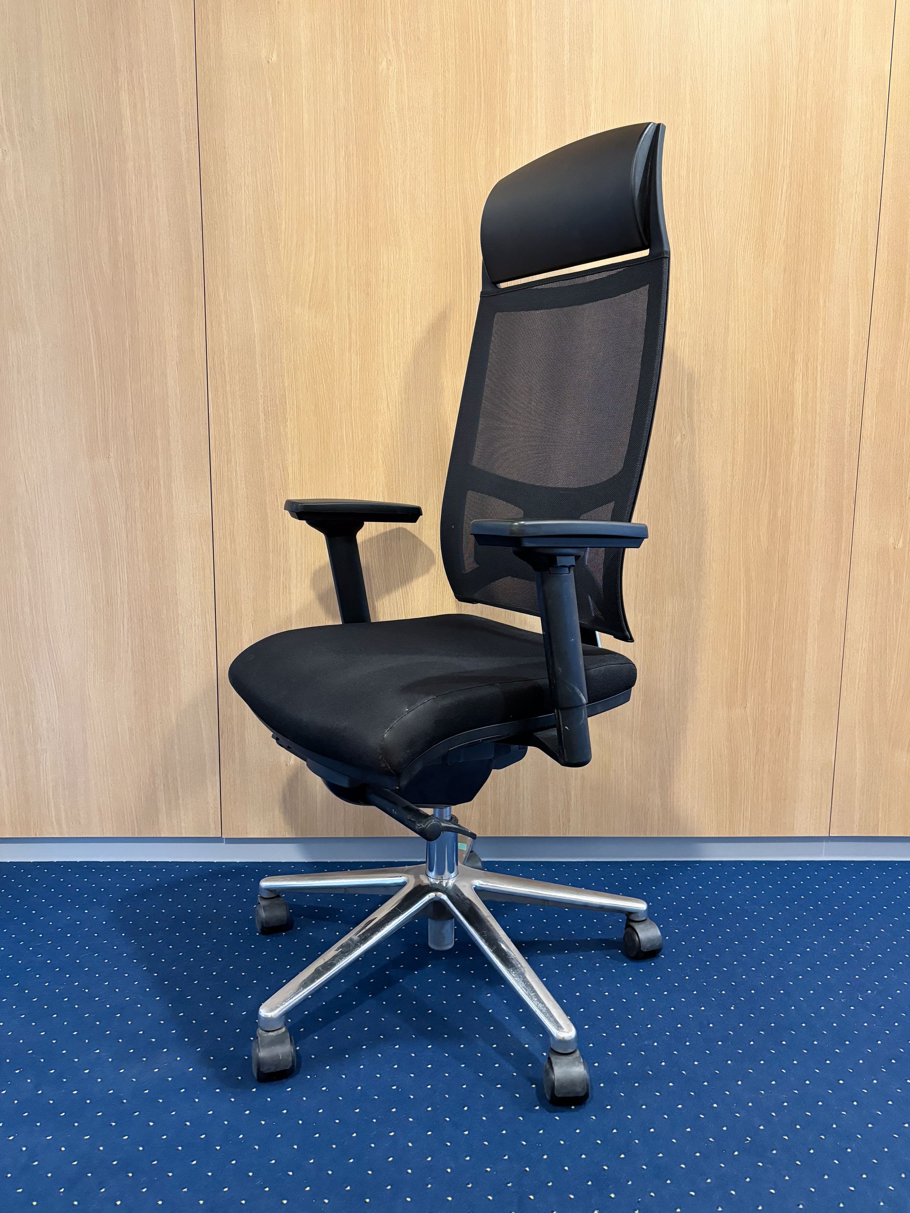 Black Mesh HighBack Ergonomic Swivel Office Chair with Lumbar Support-3