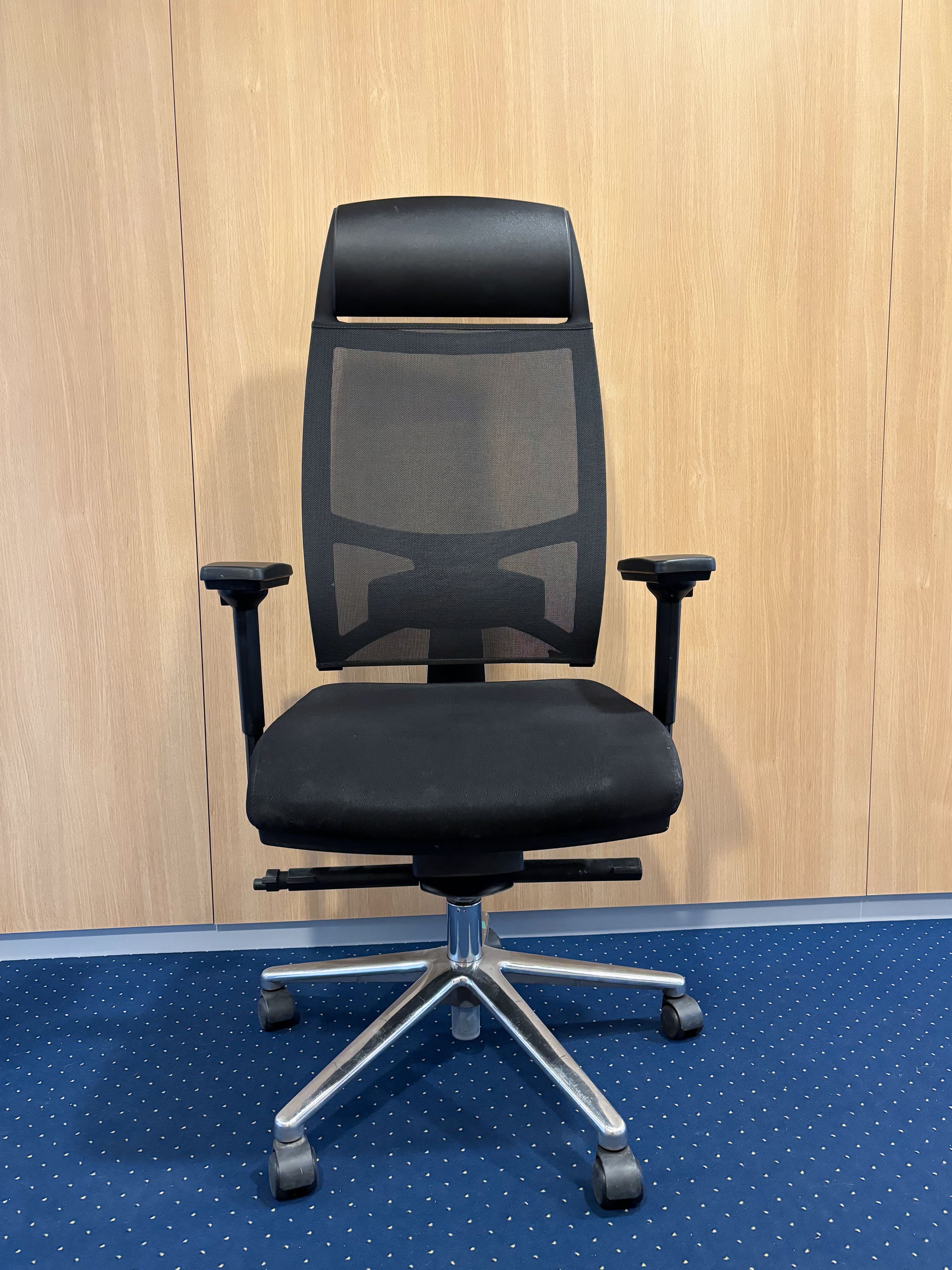 Black Mesh HighBack Ergonomic Swivel Office Chair with Lumbar Support-2