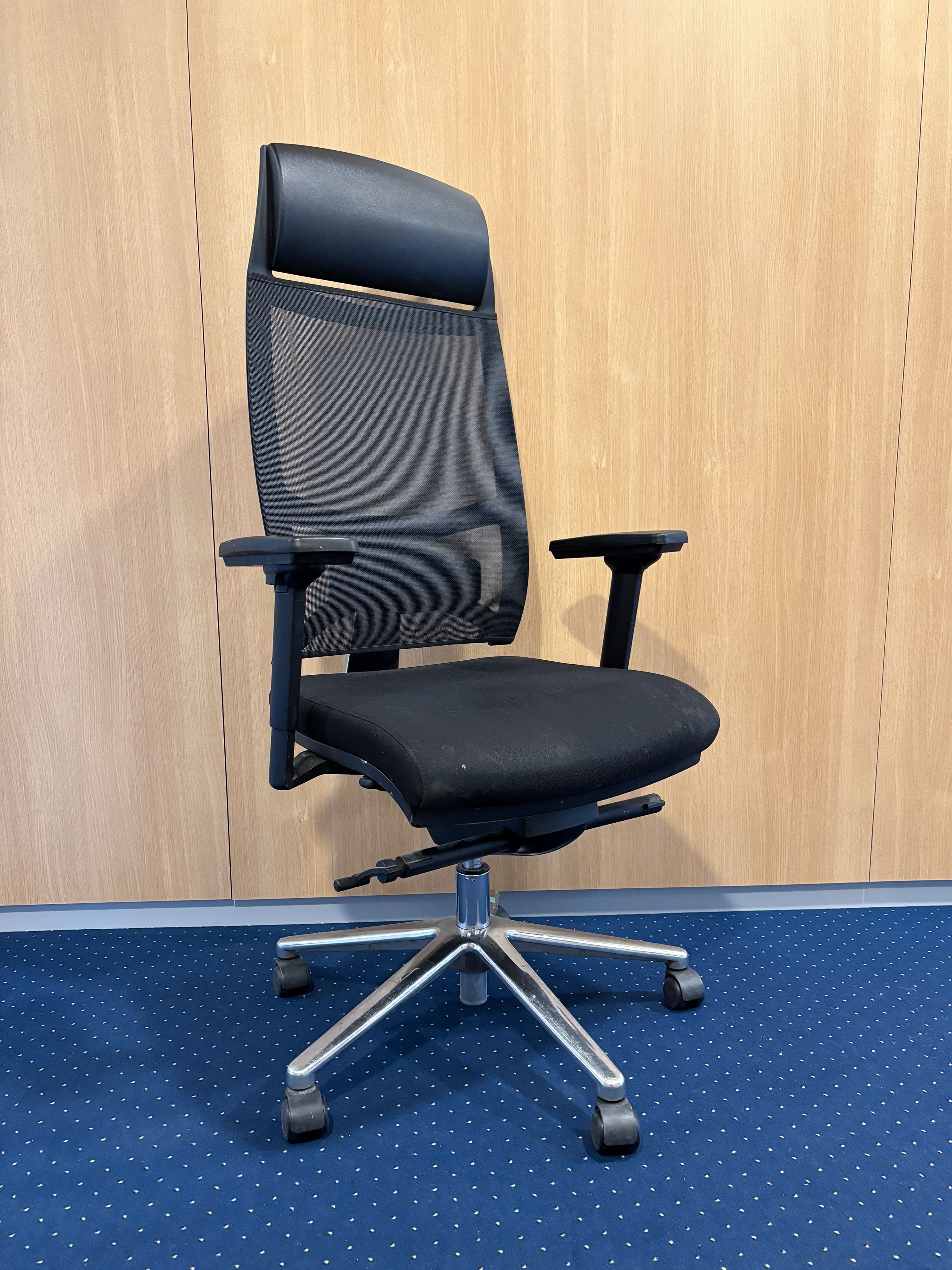 Black Mesh HighBack Ergonomic Swivel Office Chair with Lumbar Support-1