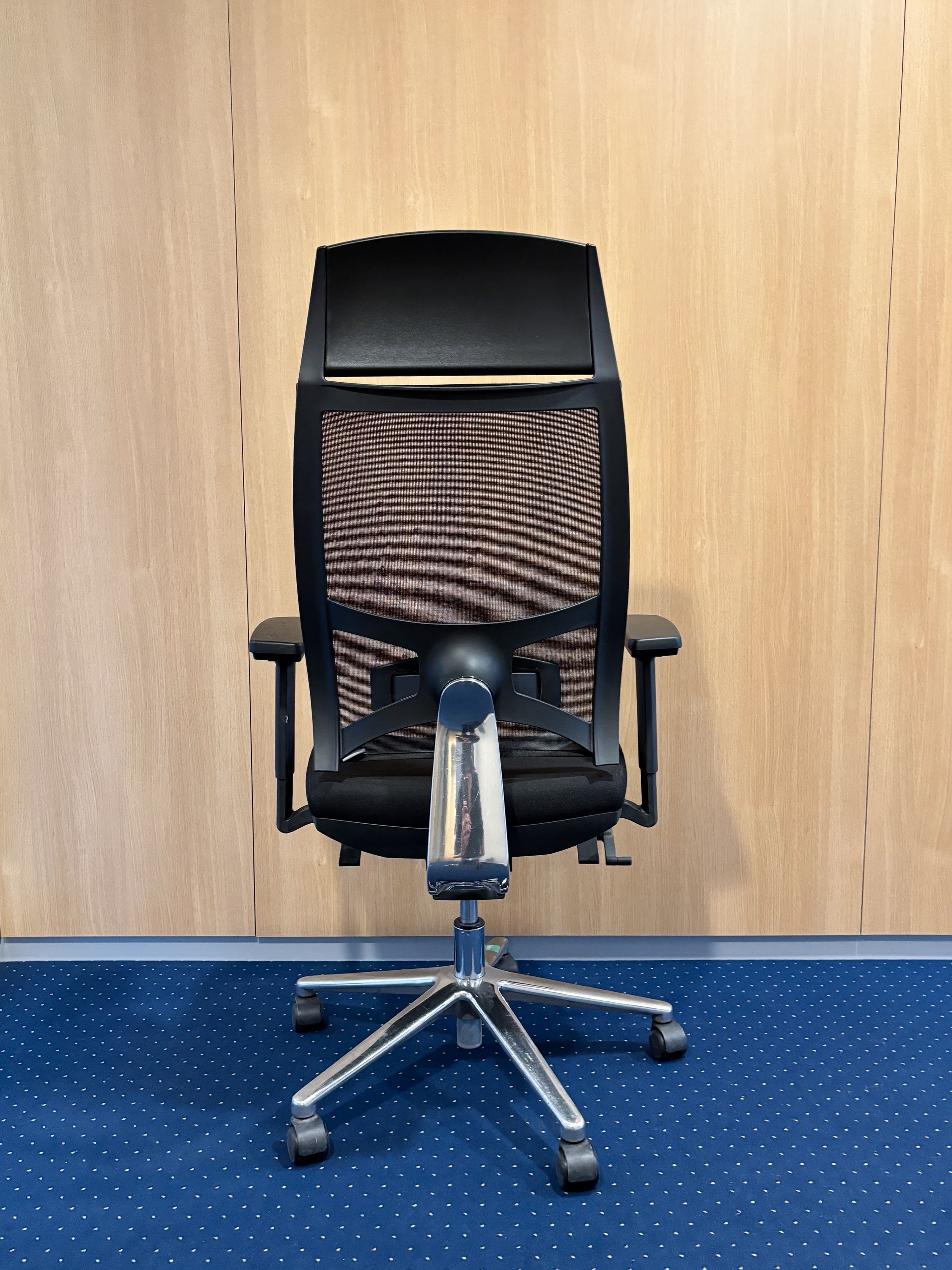 Black Mesh HighBack Ergonomic Swivel Office Chair with Lumbar Support-6