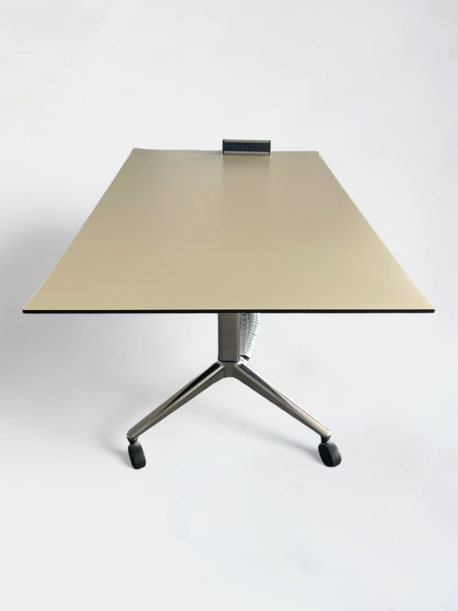 Ahrend 180cm beige vergadertafel op 2 wielen-4