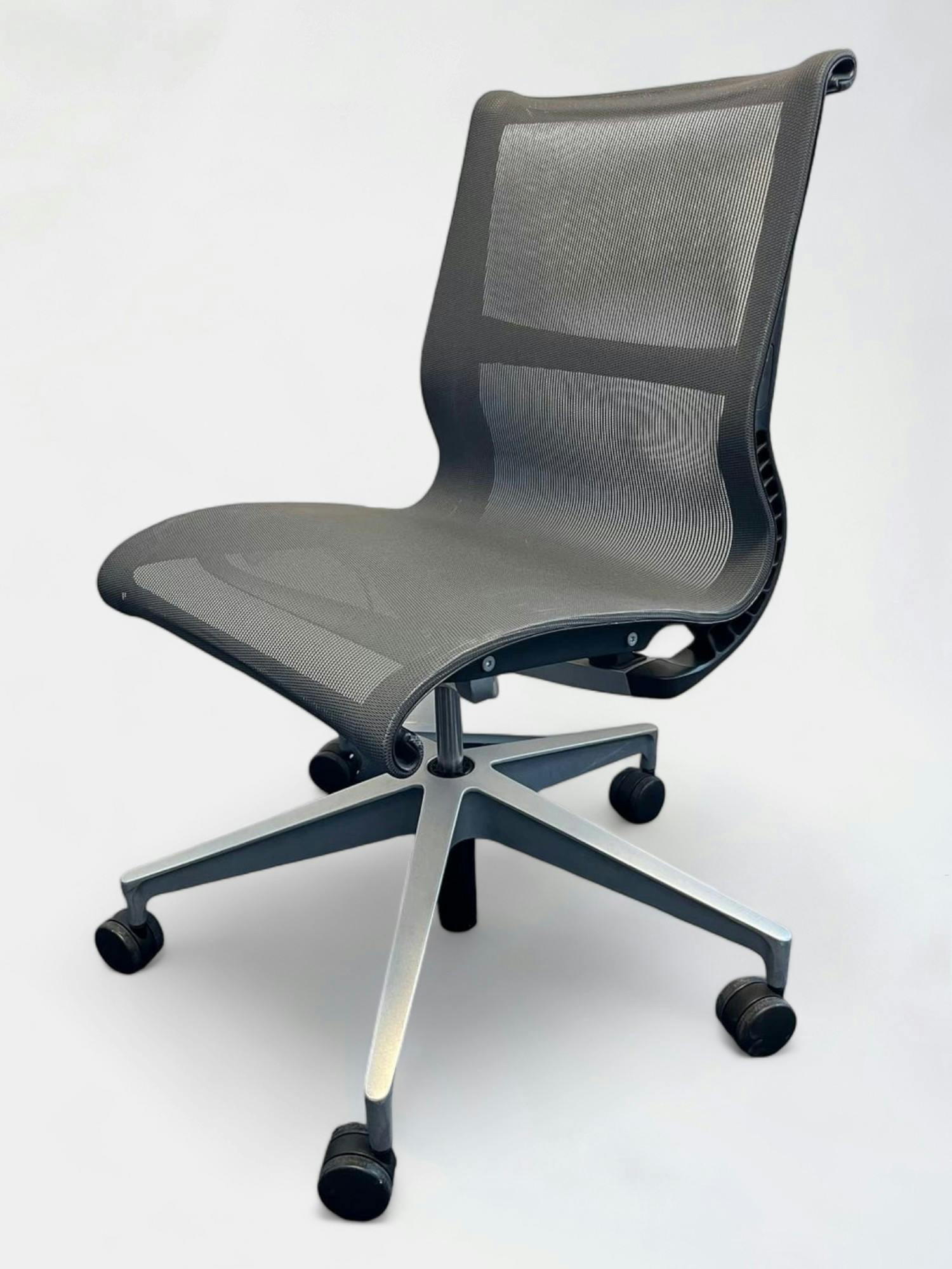 Herman Miller Setu without armrests - Relieve Furniture