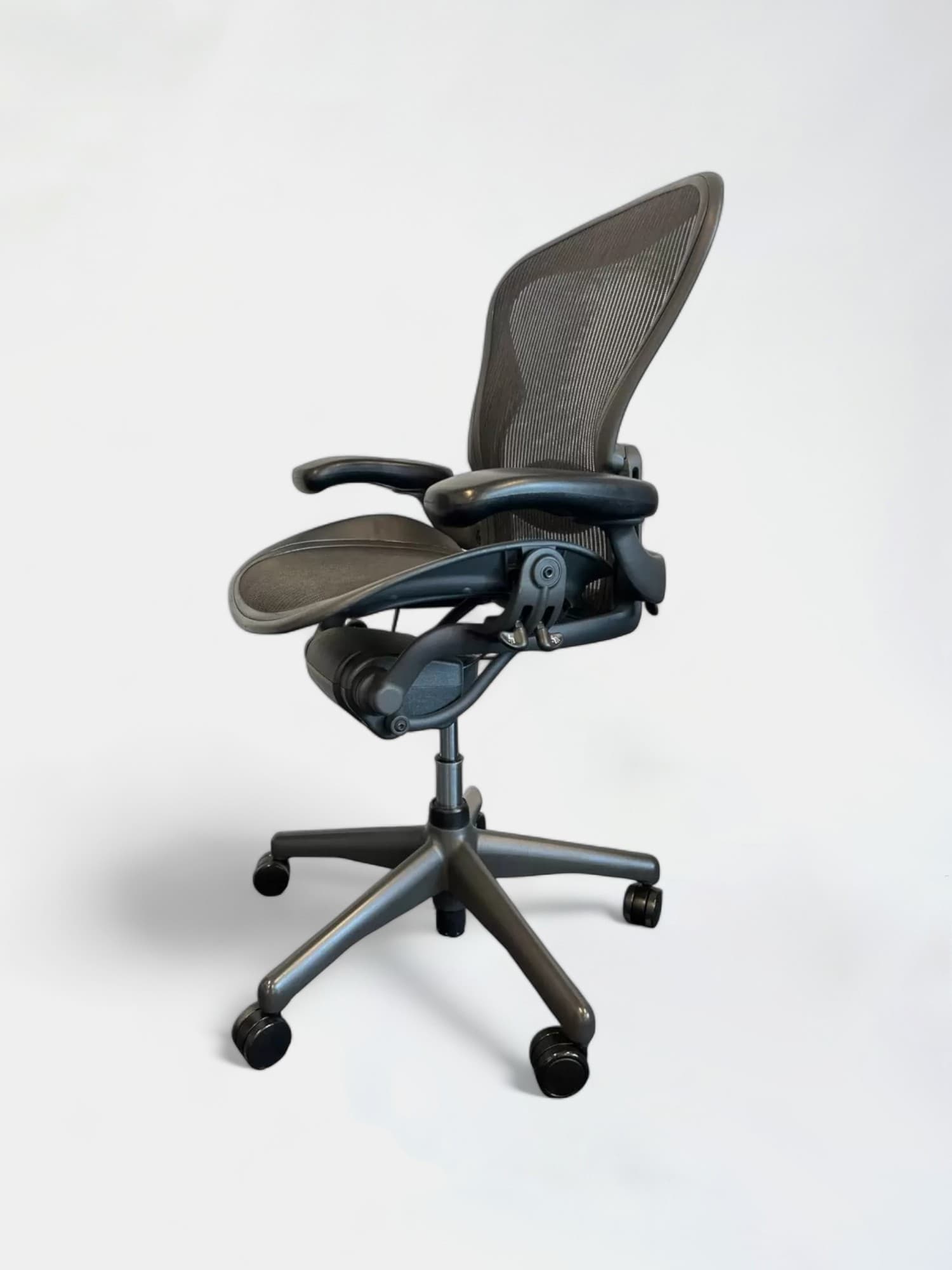 Herman Miller Aeron Classic Full Option Graphite bureaustoel-1