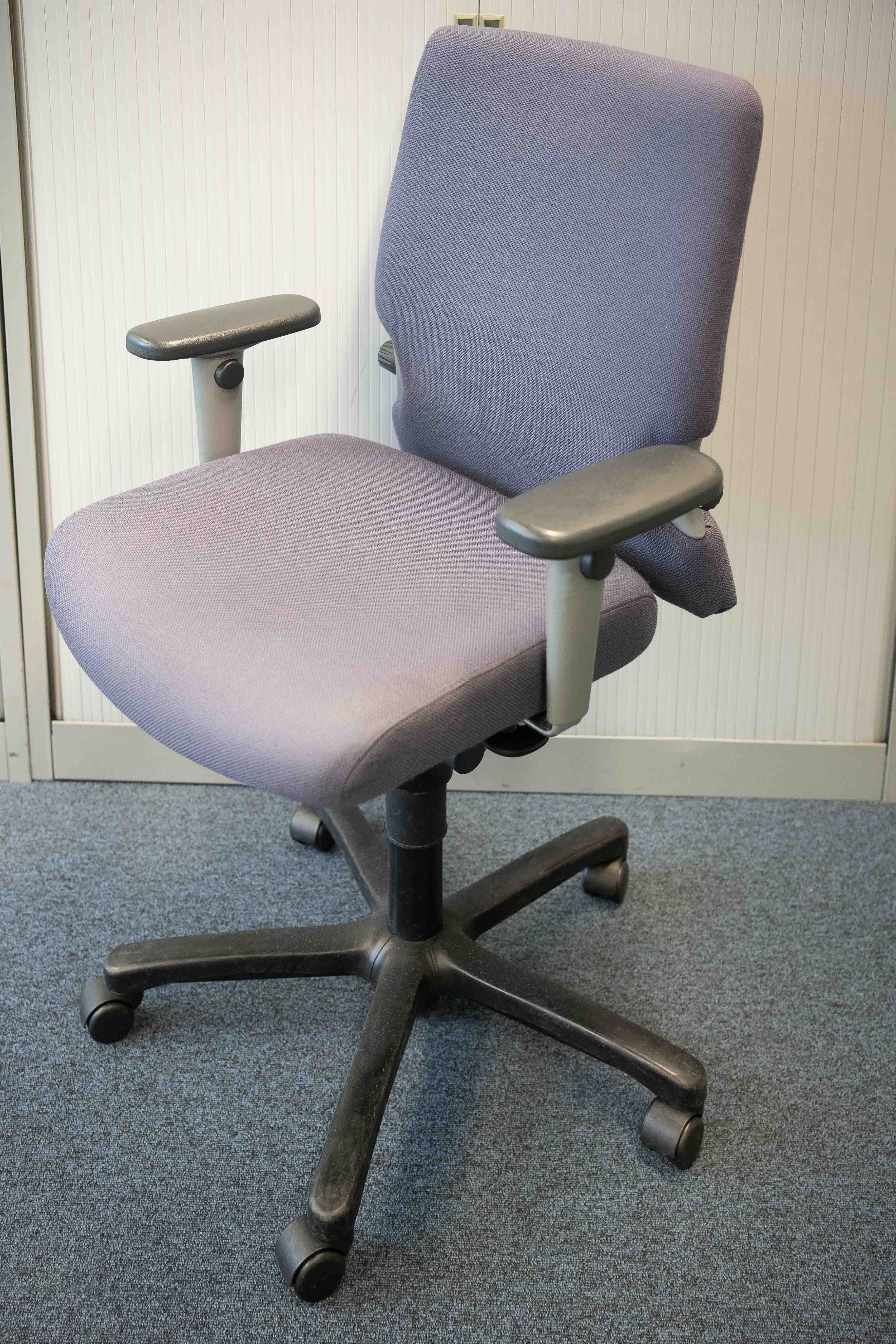 Comforto DonkerblauwGrijze bureaustoel op zwarte poten-0