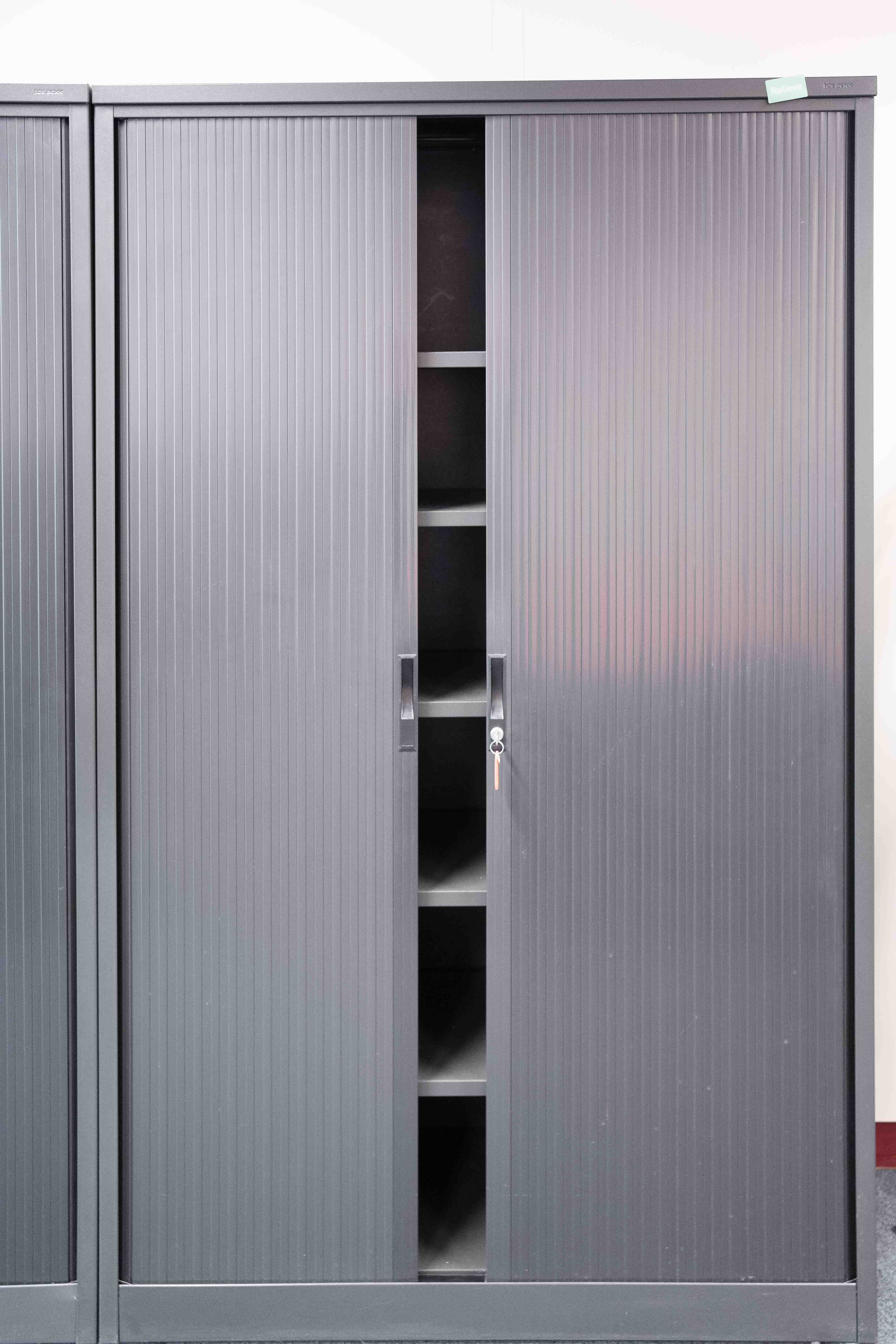 Tds armoire acior noire 200cm-0
