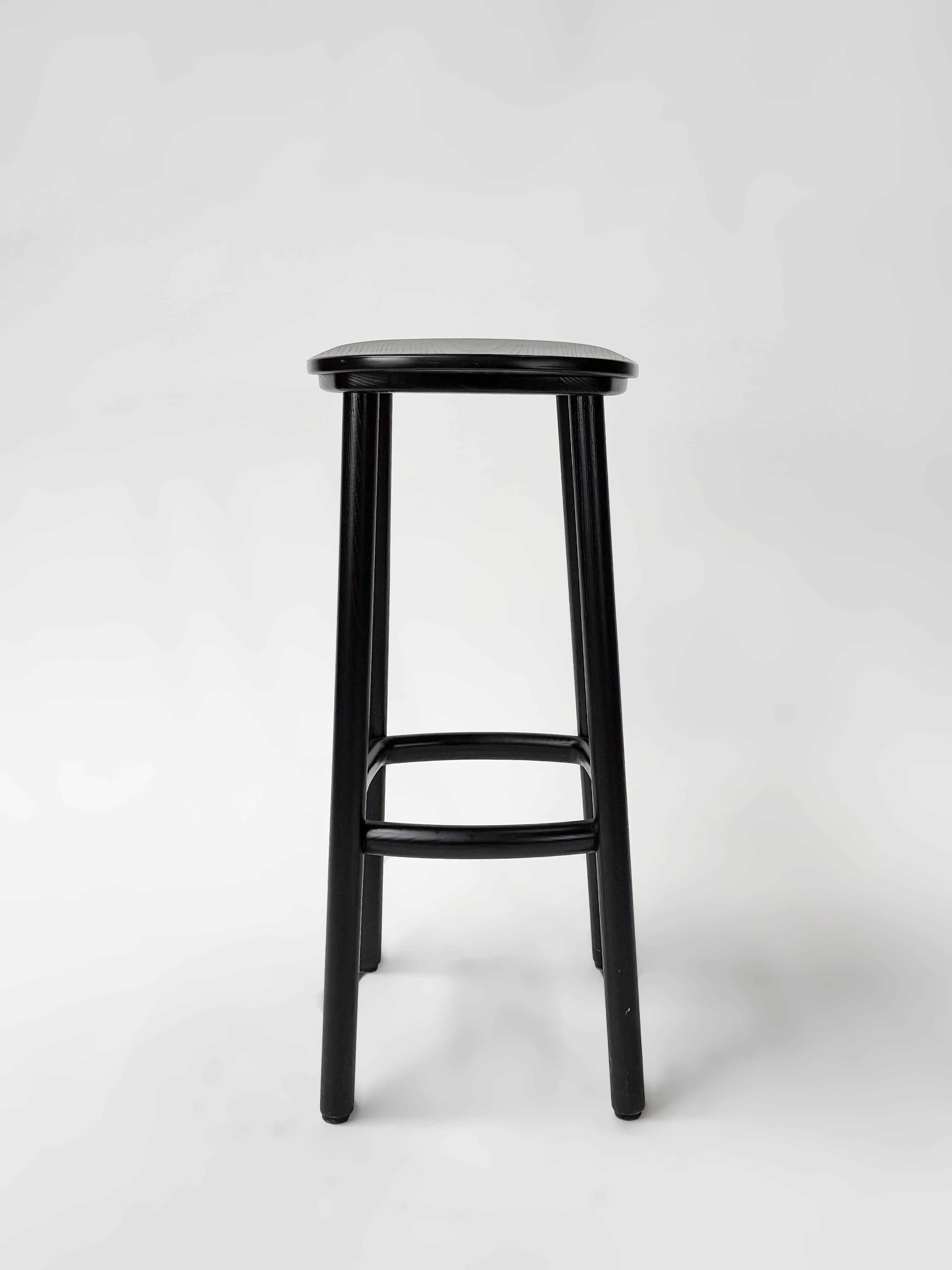 CRUSO Tabouret en bois de chêne noir - 75cm-2