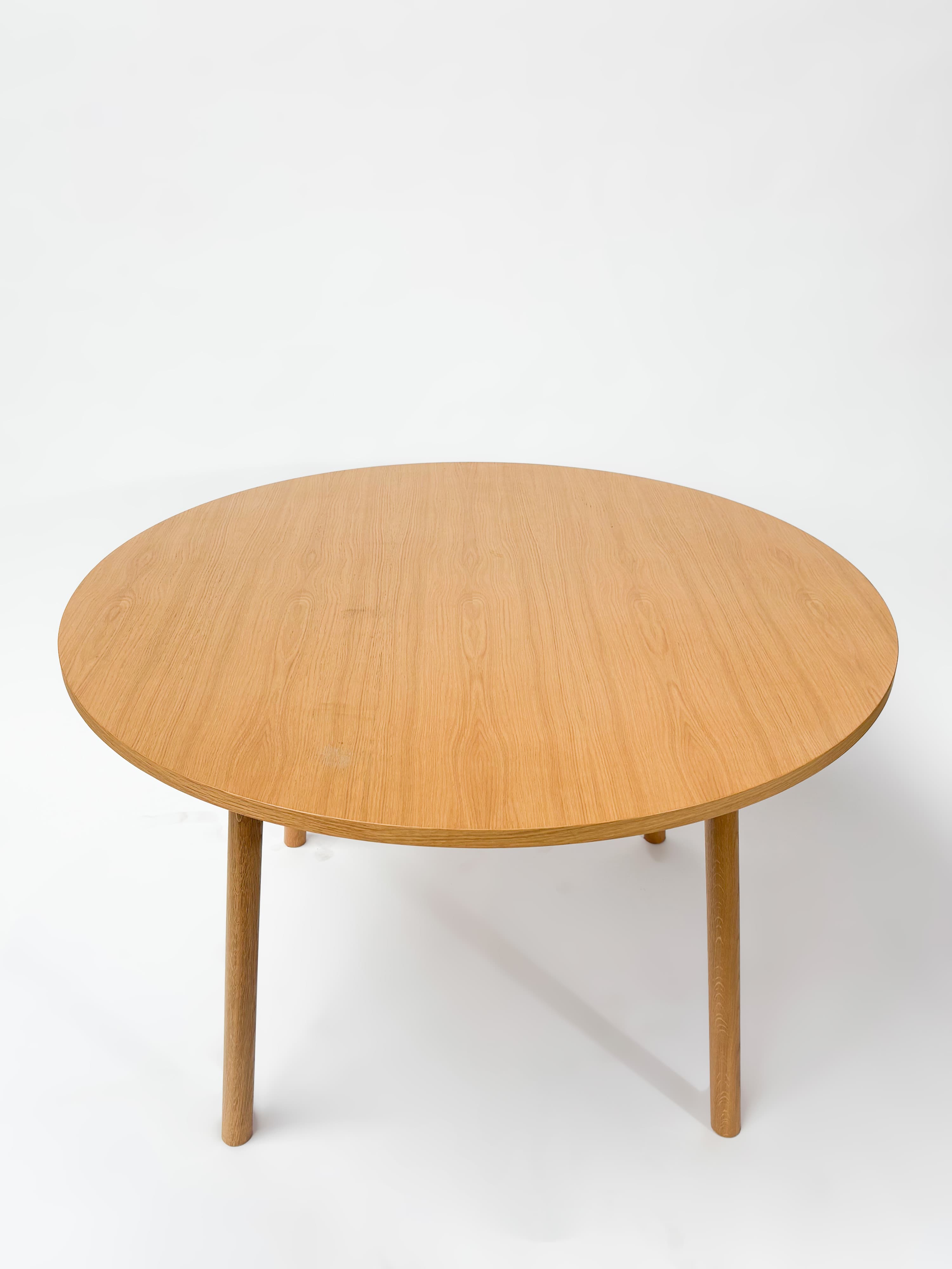 CRUSO Natuur Eiken Ronde Tafel - 120cm-1