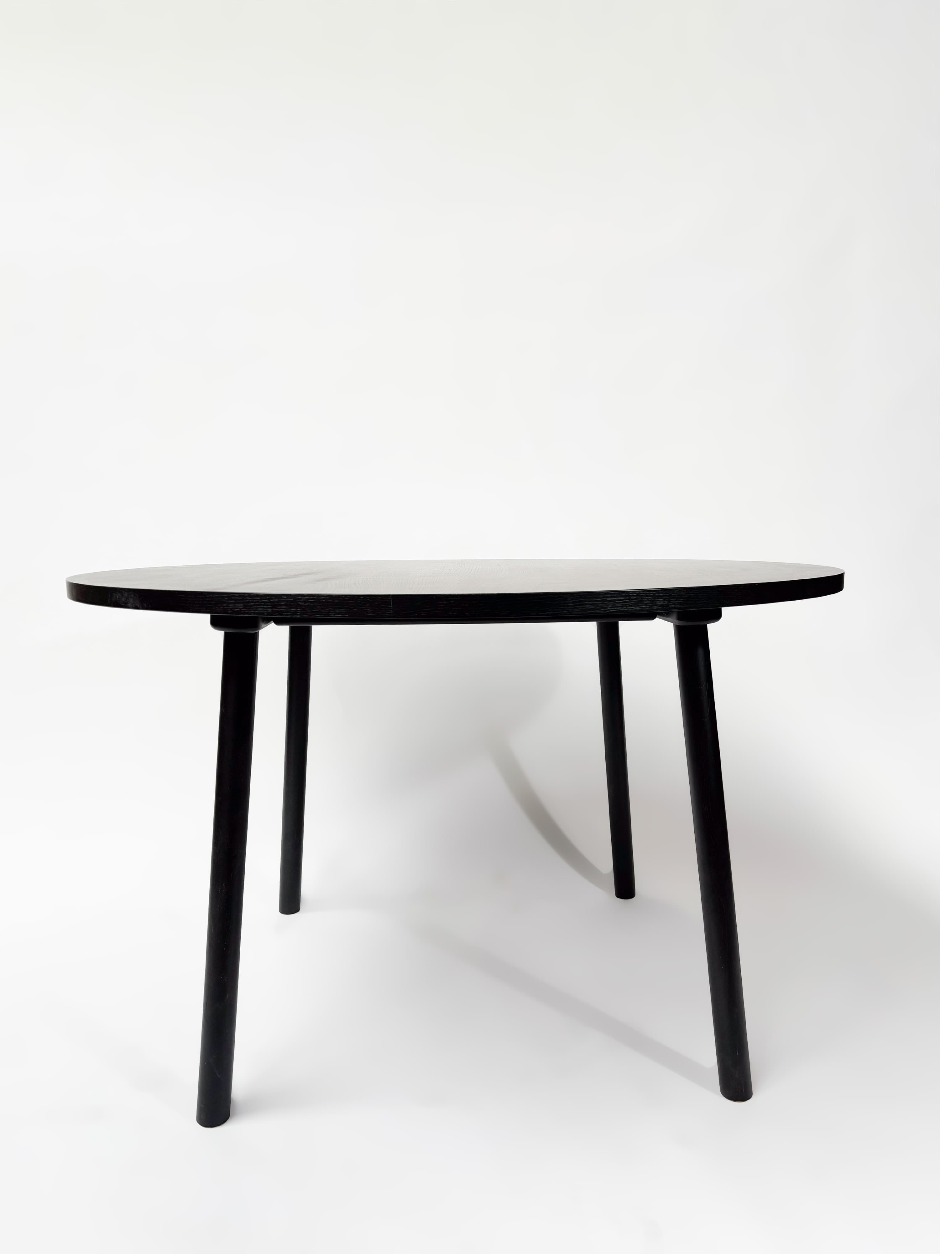 120cm CRUSO Zwart Houten Tafel met enkele krassen-1