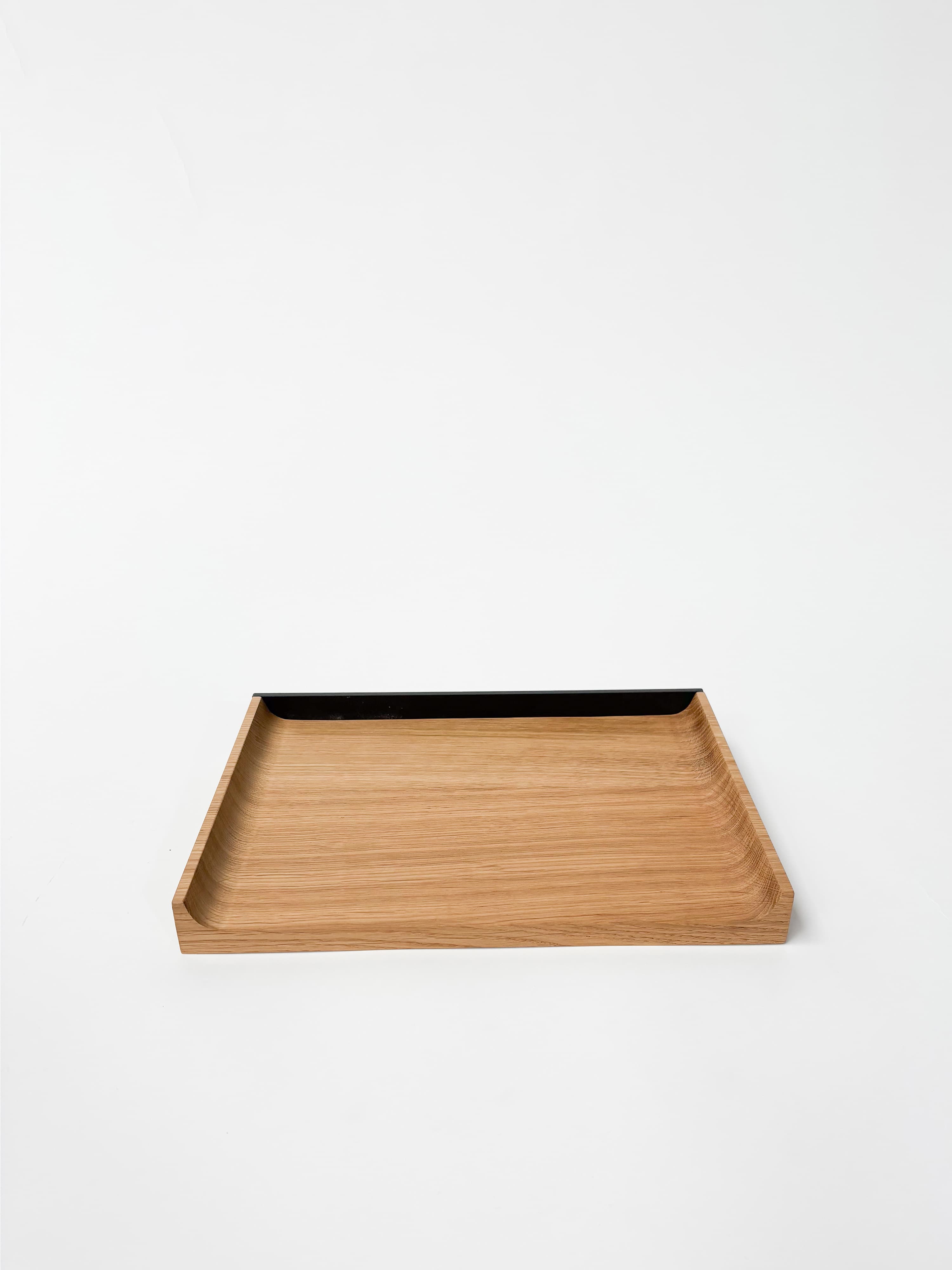 CRUSO Natural Oak Shelf with Black Metal Mount - 30cm-1