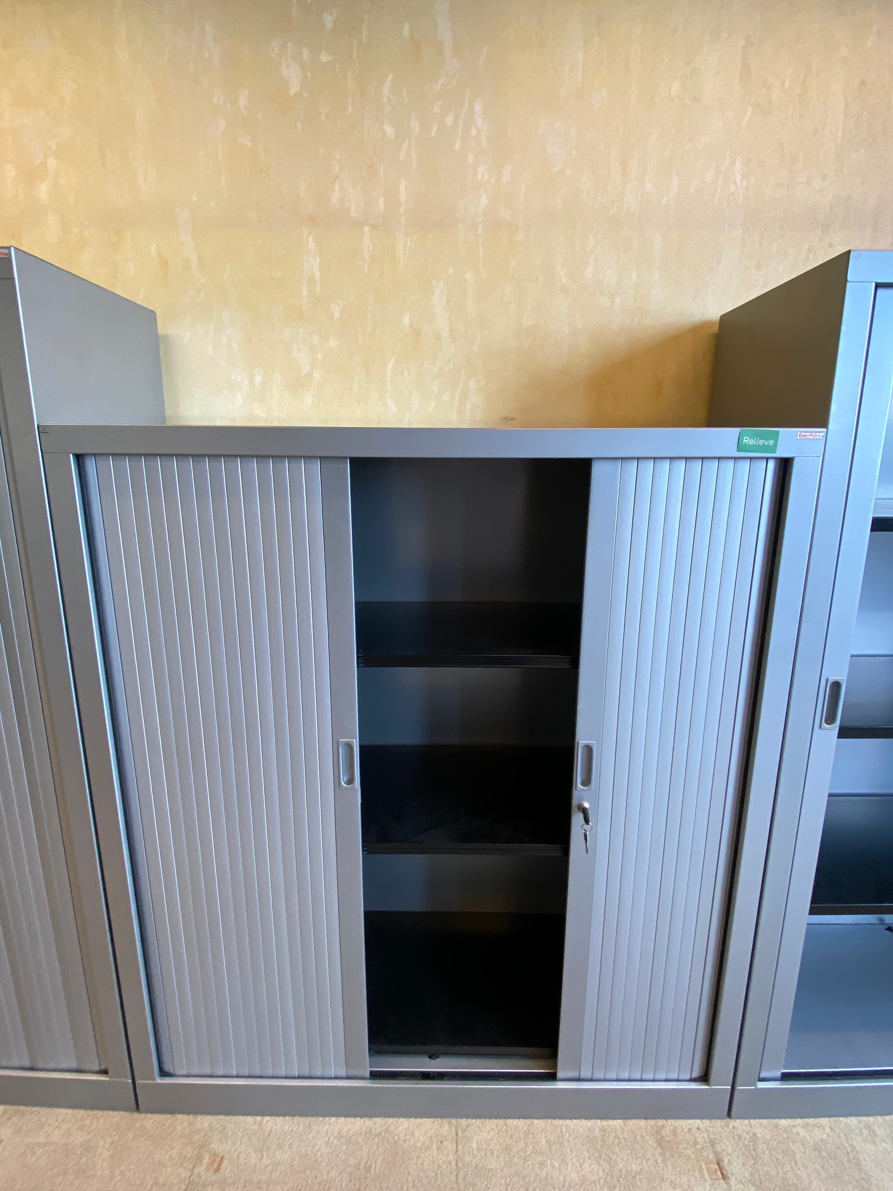 138cm grey cupboard with key-1