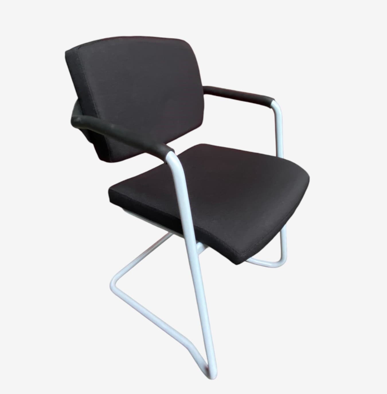 Sitland/PASSEPARTOUT Black stackable cushion chair-0