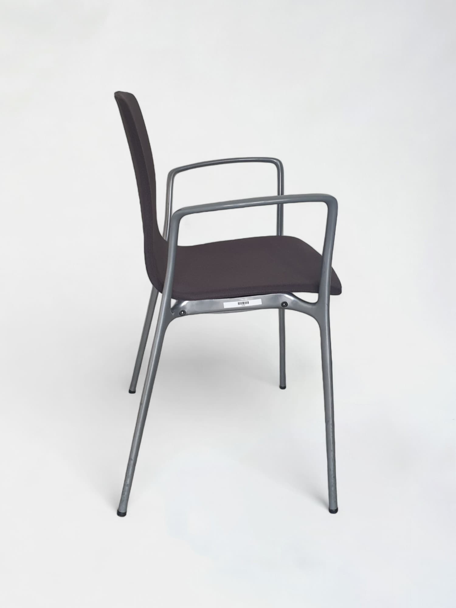 Akaba Gorka stoelen, ontworpen door Jorge Pensi-1