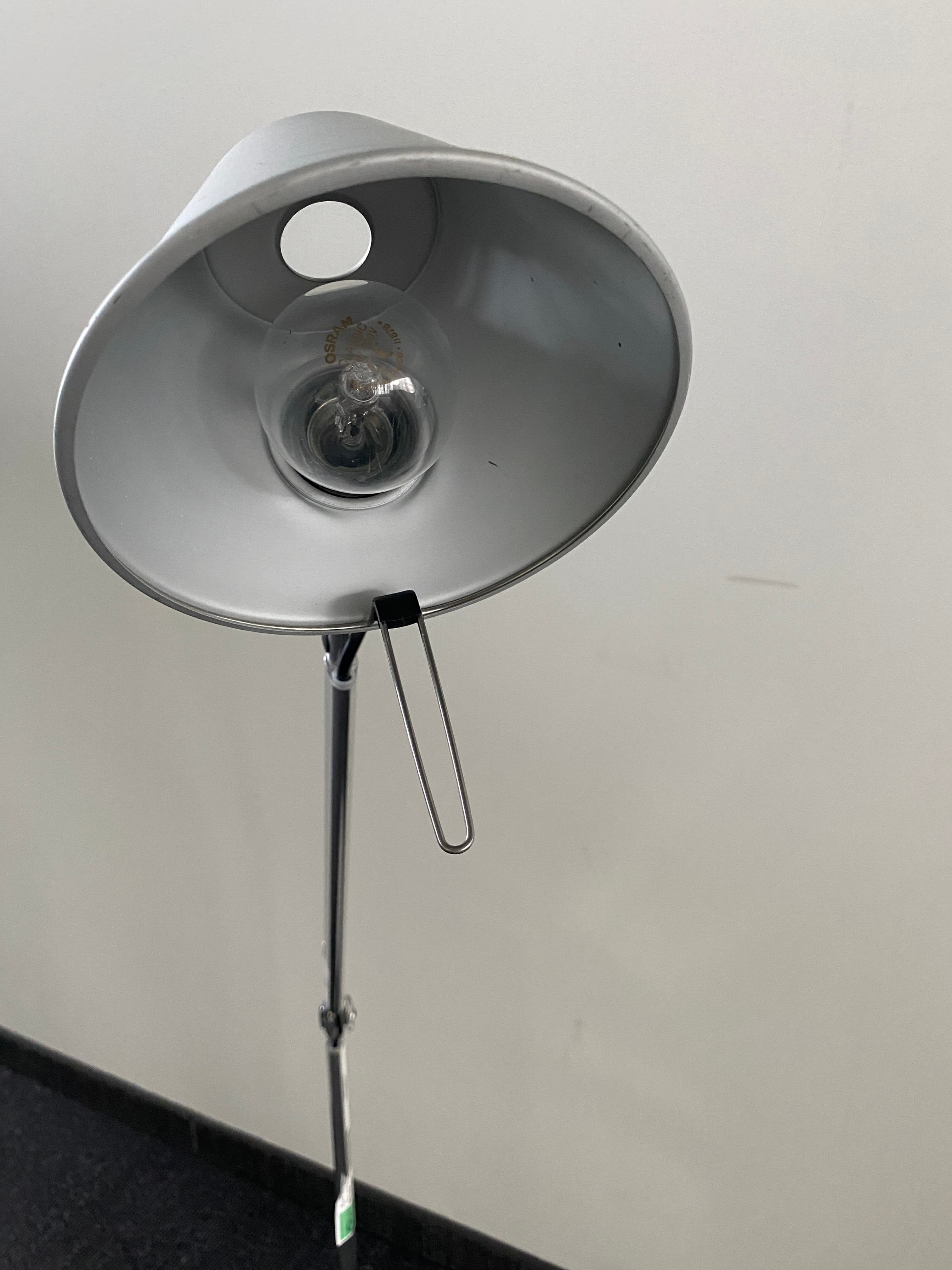 Artemide Tolomeo Lampe réglable en métal argenté au design épuré-4