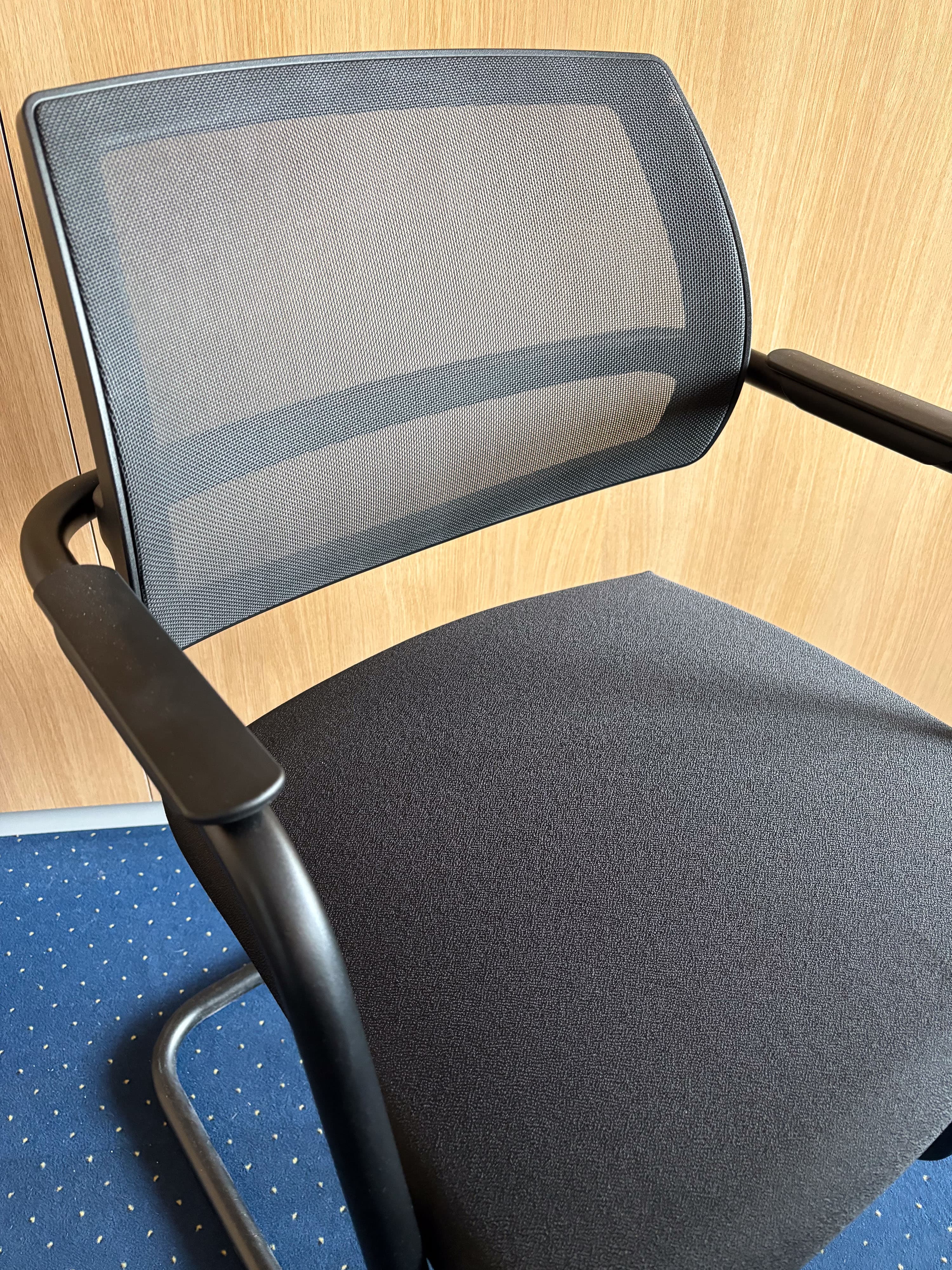 Black Mesh Ergonomic Office Chair with Lumbar Support-4
