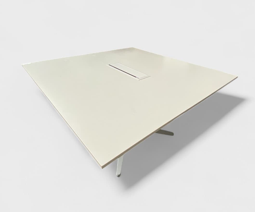 Wiesner Hager White meeting table