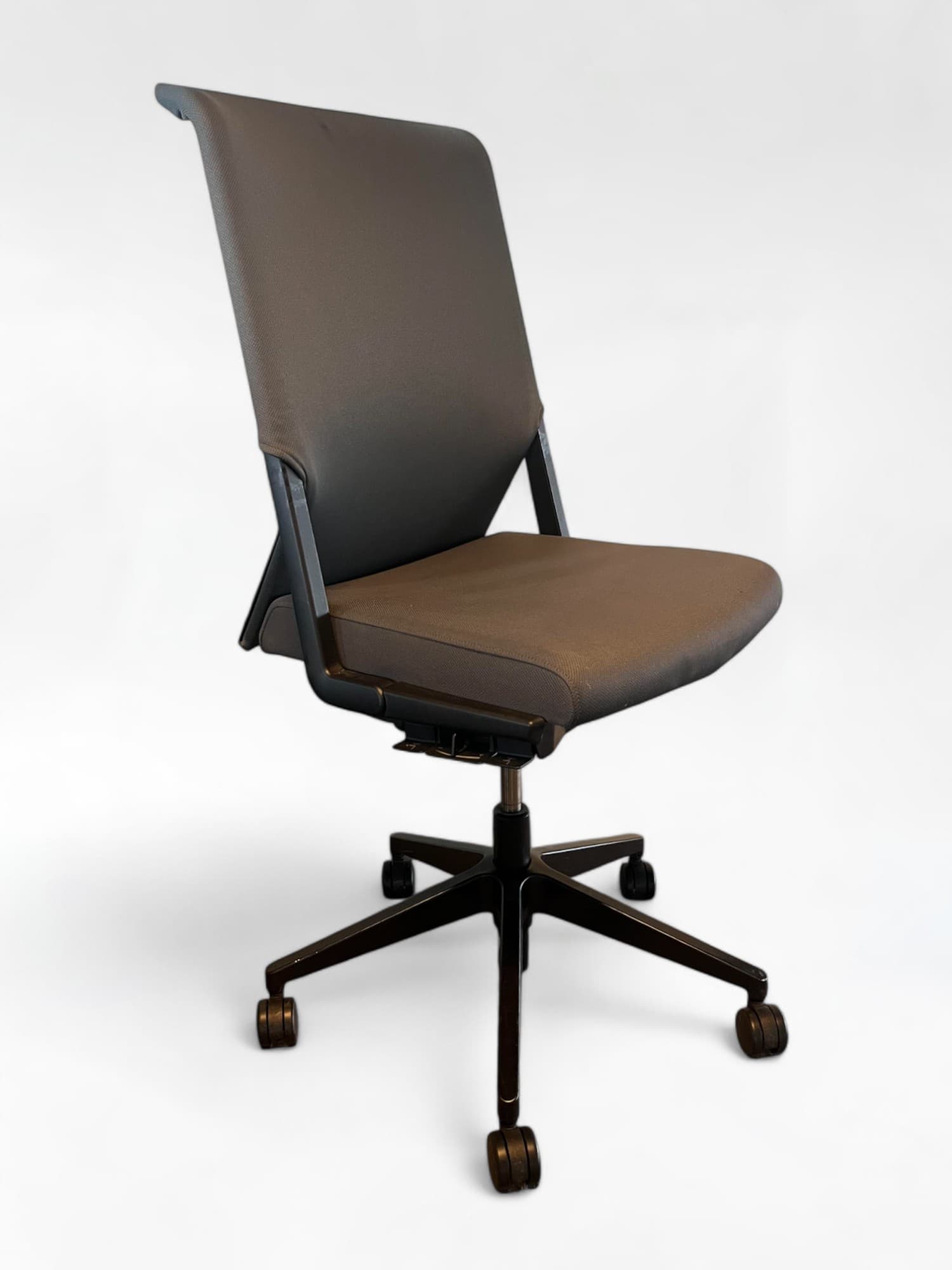 Haworth Black Comforto 59 without armrests-0