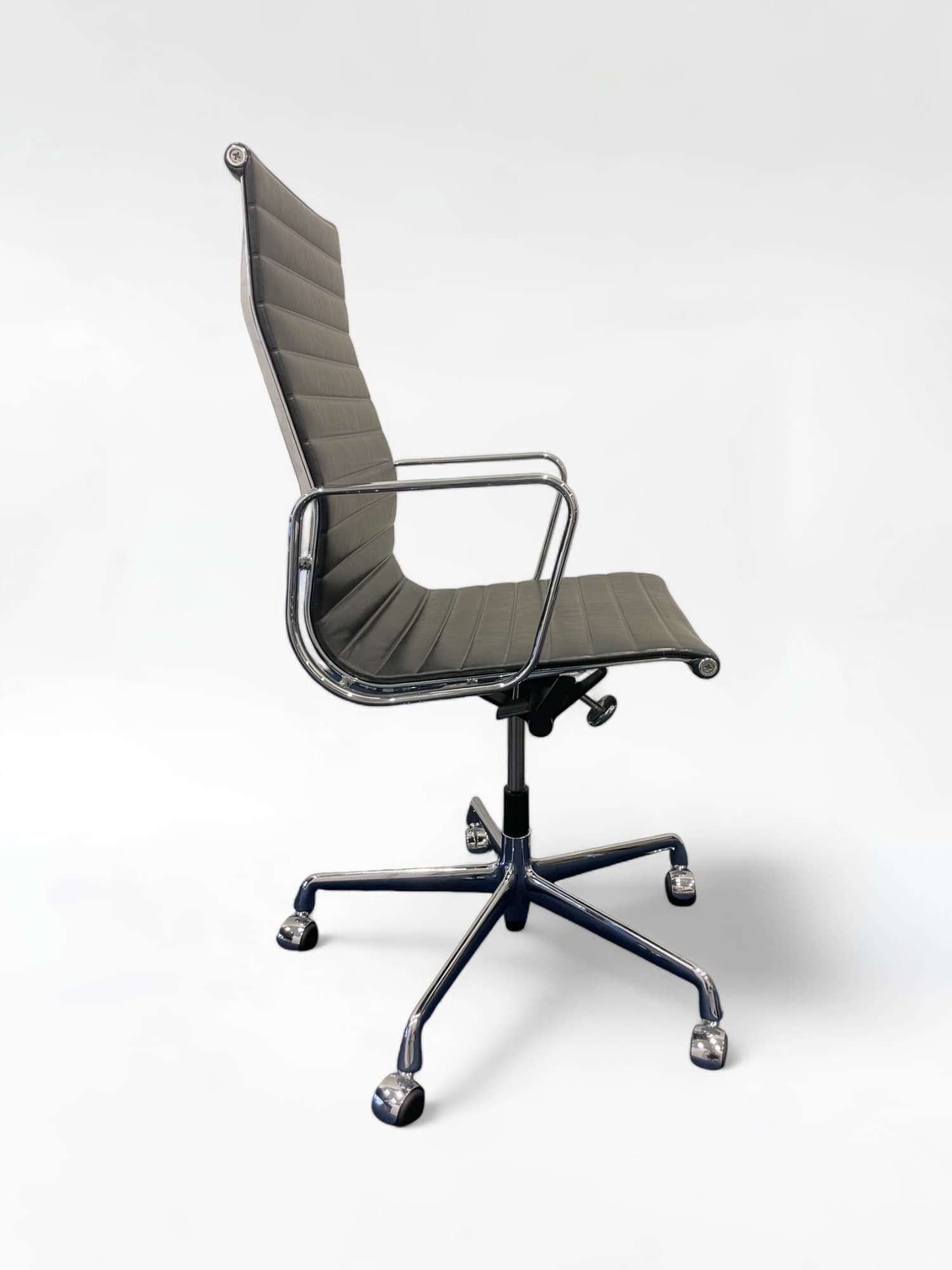 Vitra Eames Leather Black Chair EA119-3