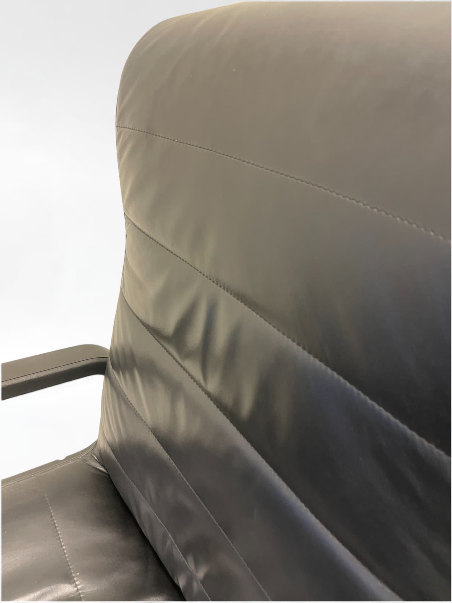 Black Leather office Chair with Armrests-1