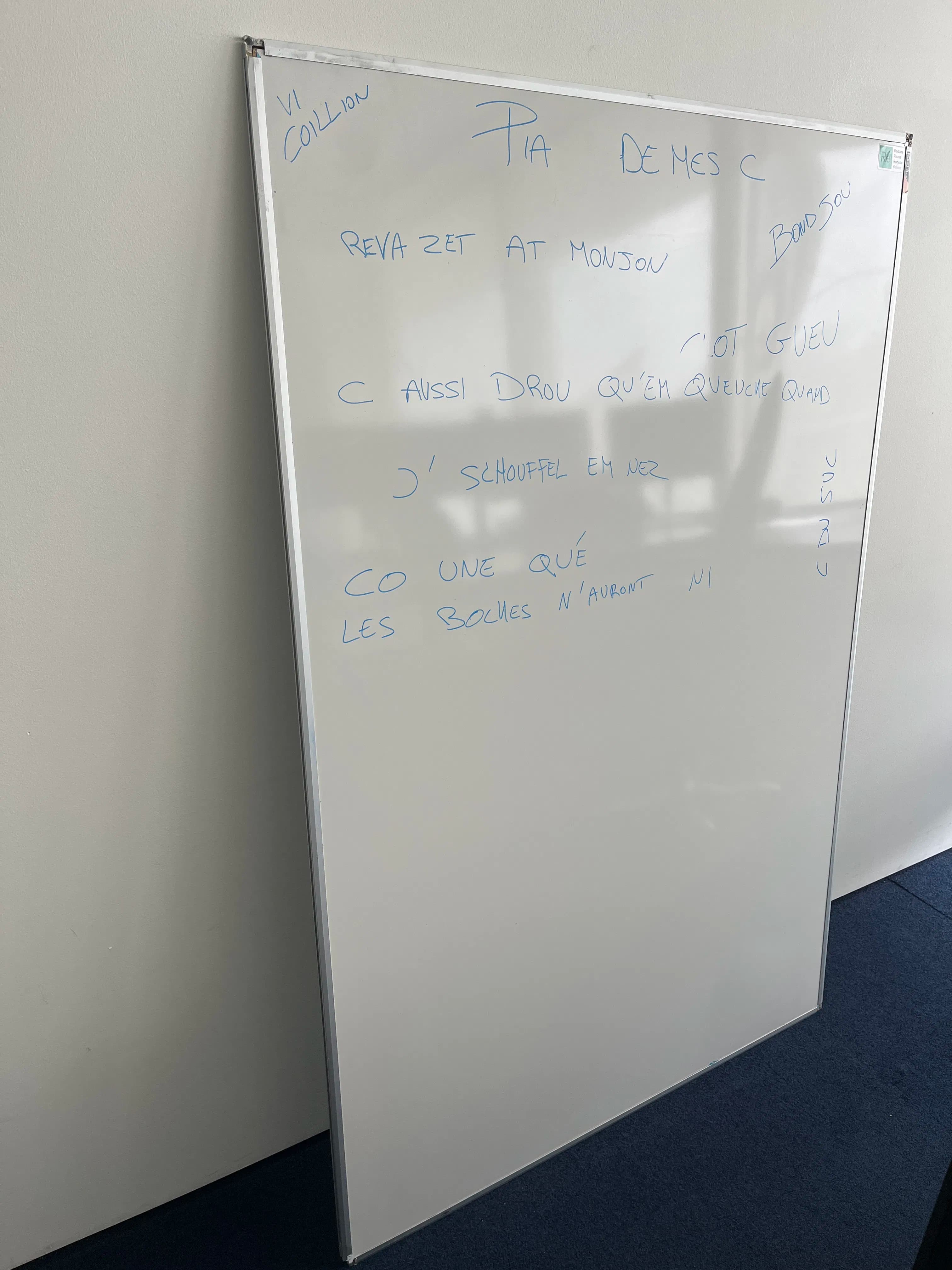 White Metal Whiteboard-0