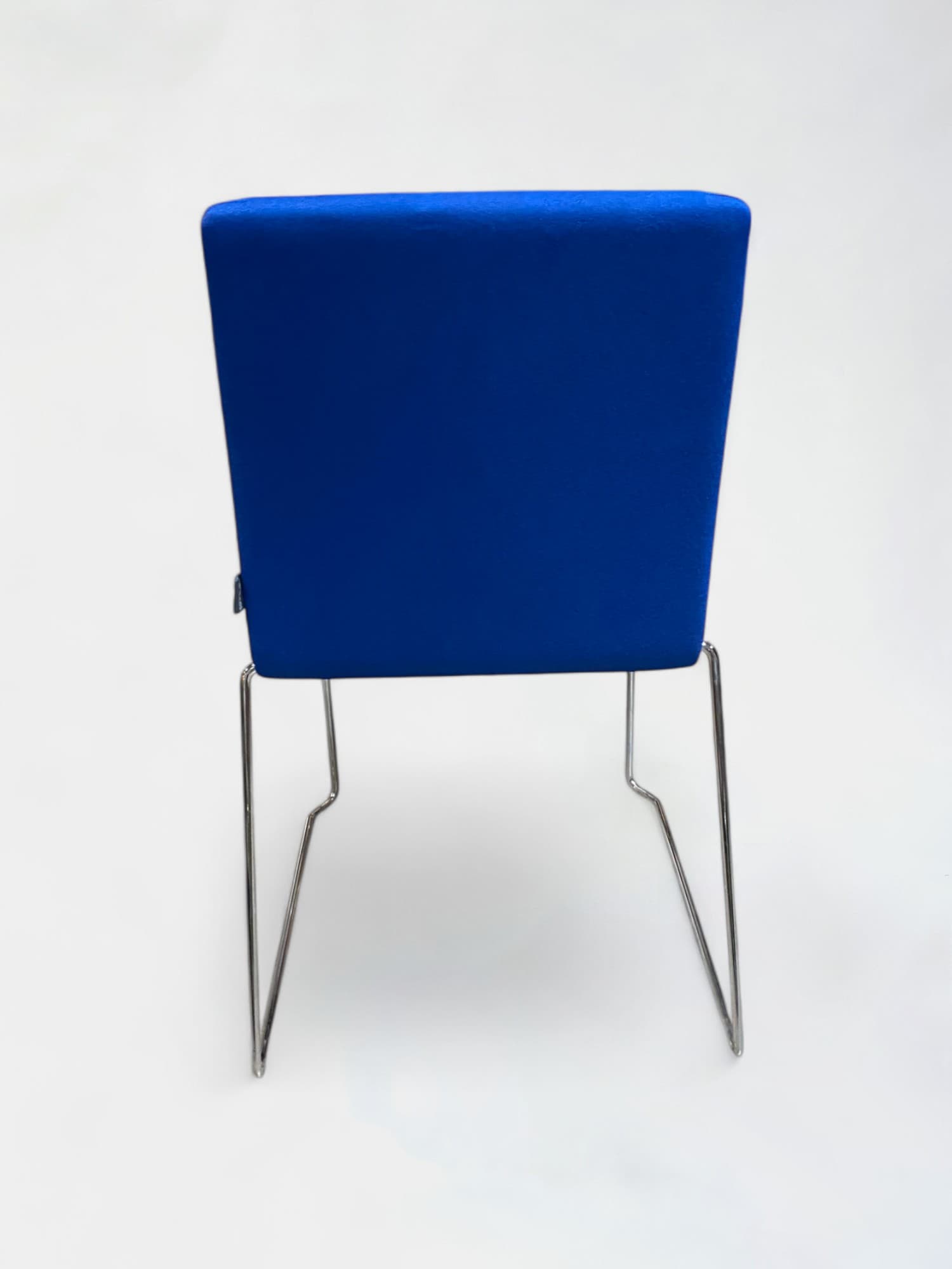 Chaise électrique bleue empilable Narbutas Moon sur pieds en acier-2