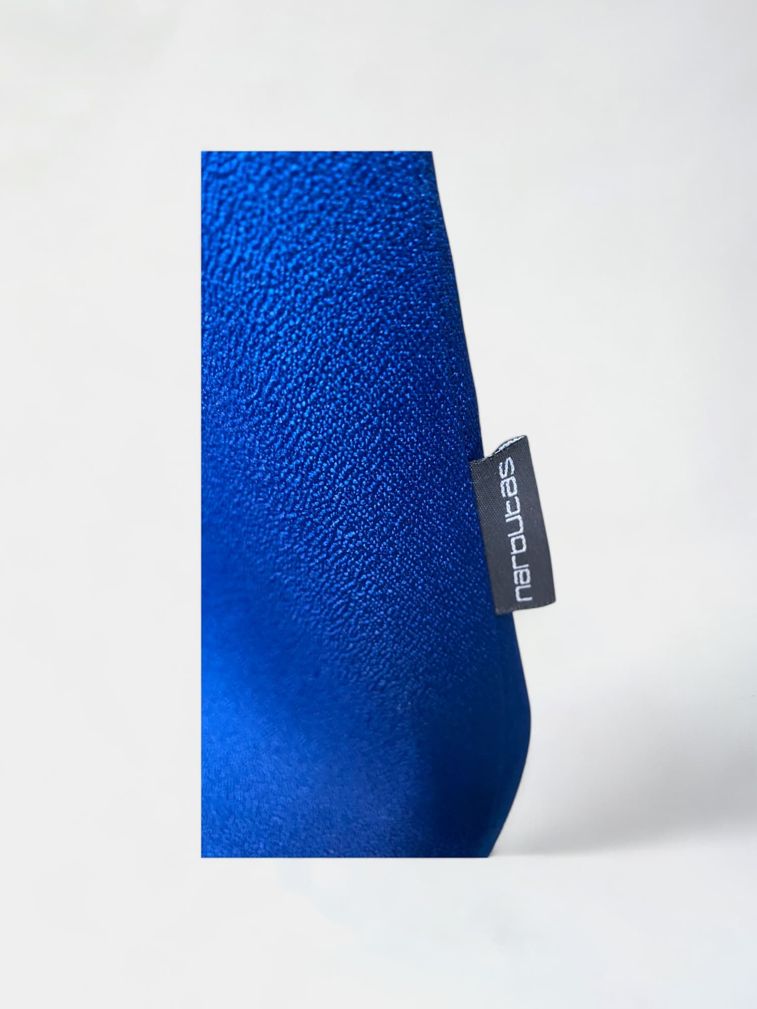 Chaise électrique bleue empilable Narbutas Moon sur pieds en acier-4
