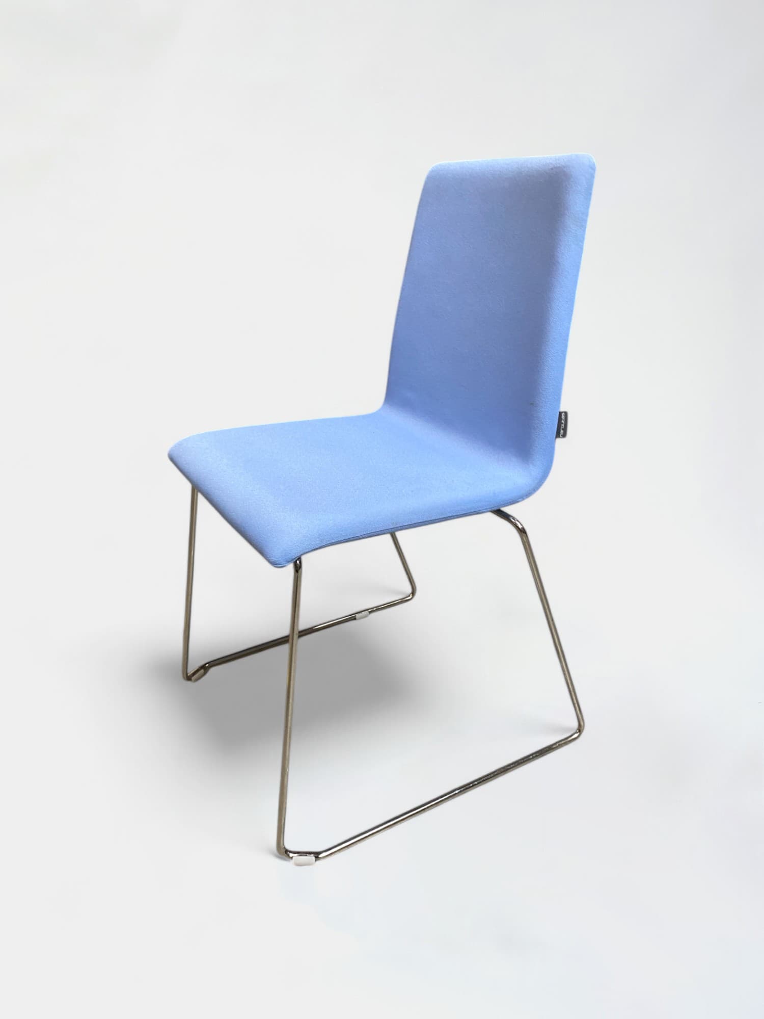 Chaise empilable Narbutas Moon bleu clair sur pieds en acier-2