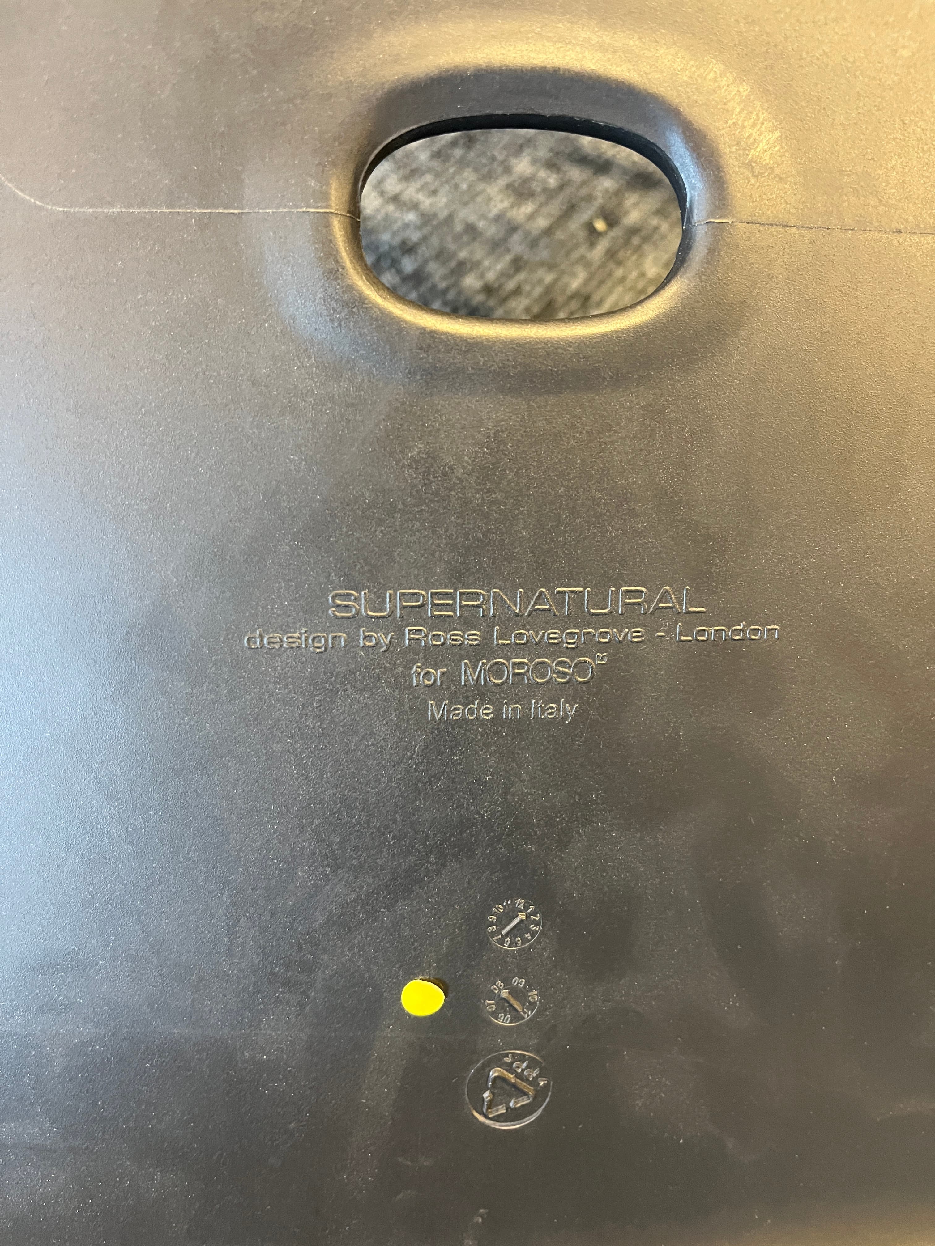 Chaises design empilables noires Moroso-3