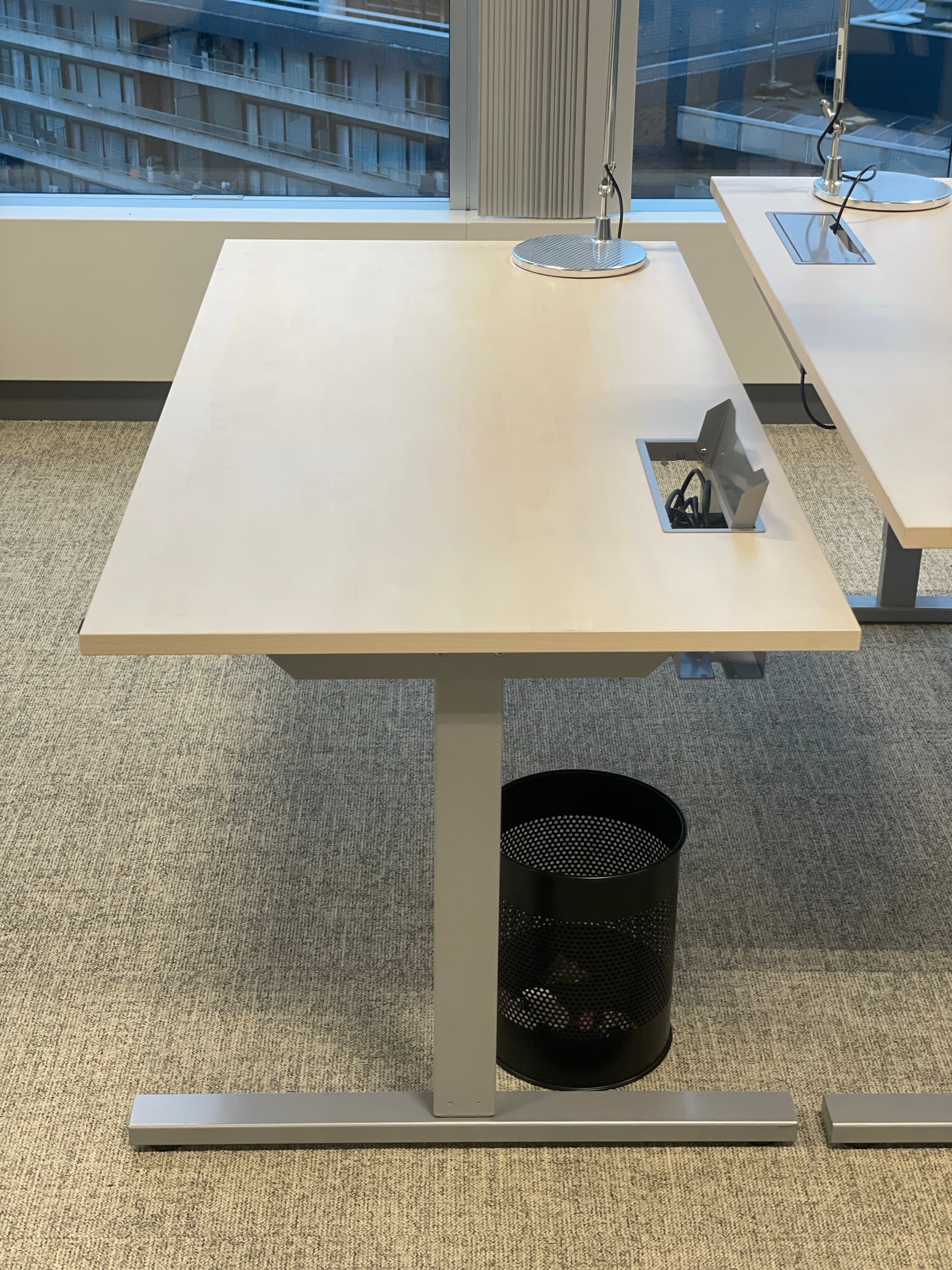 Light Wood Finish Desk and Electronic Adjustable 160x80-0