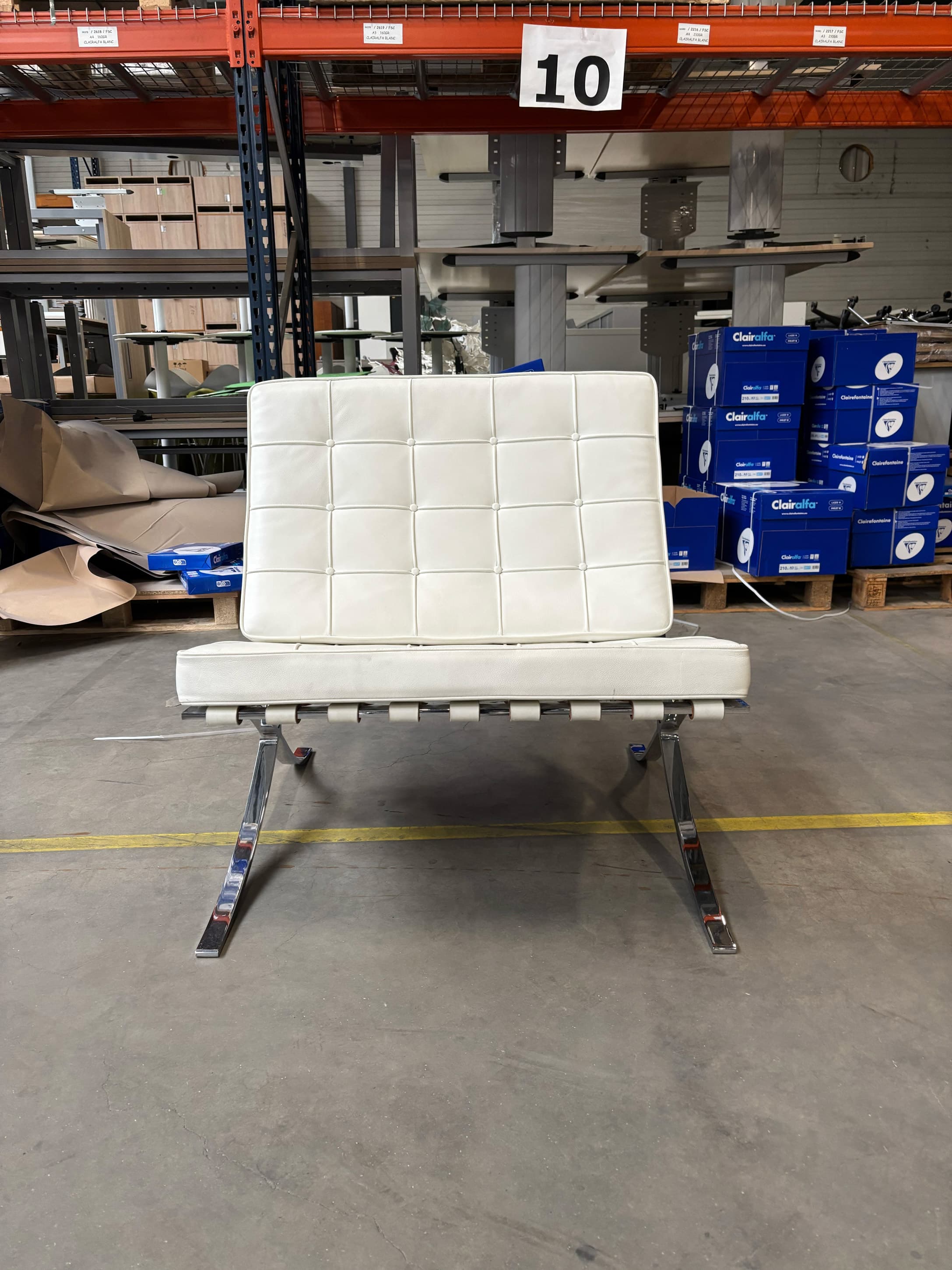 Knoll Barcelona chair-1