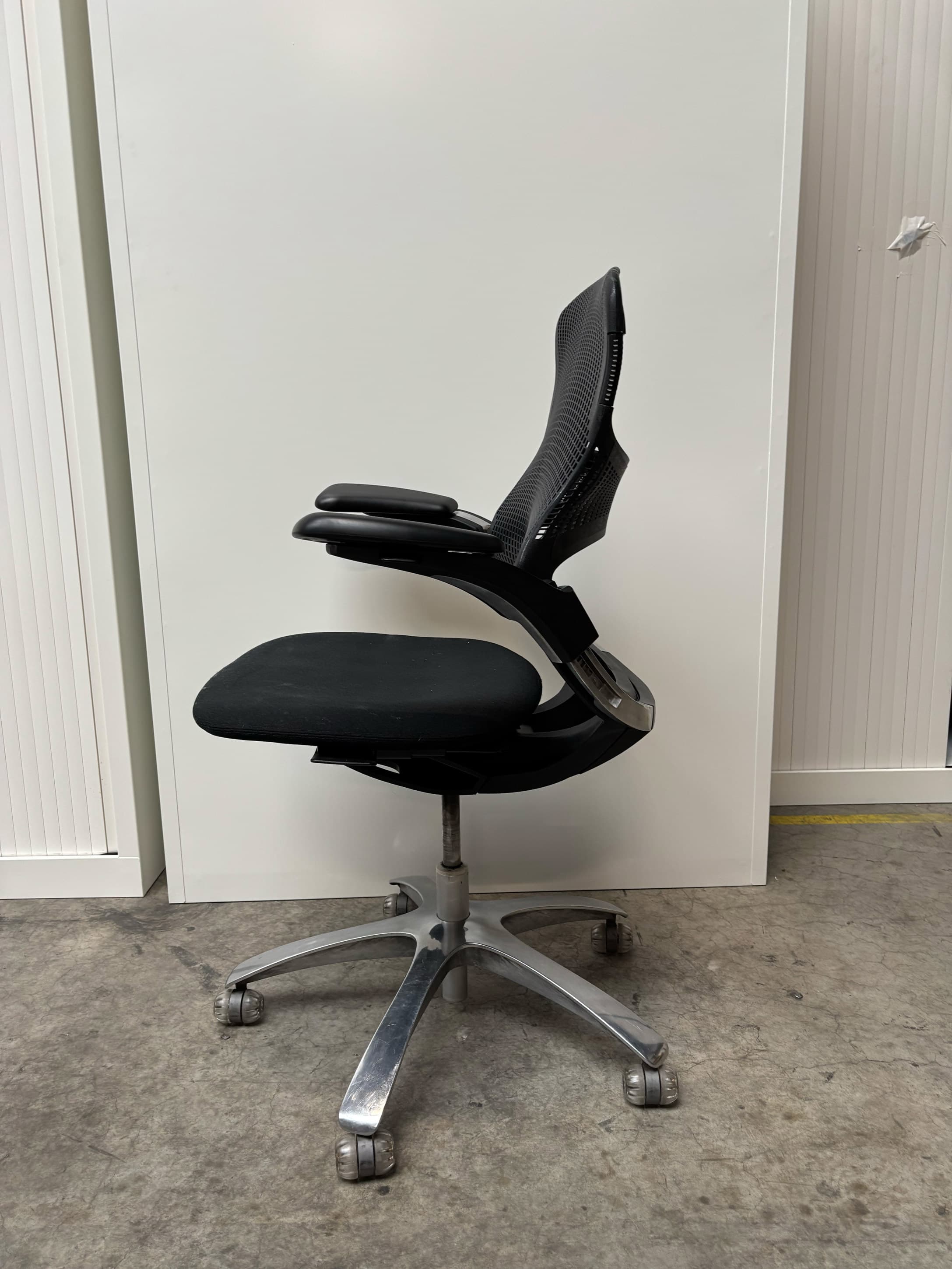 Knoll Black Mesh Office Chair with Adjustable Armrests-2