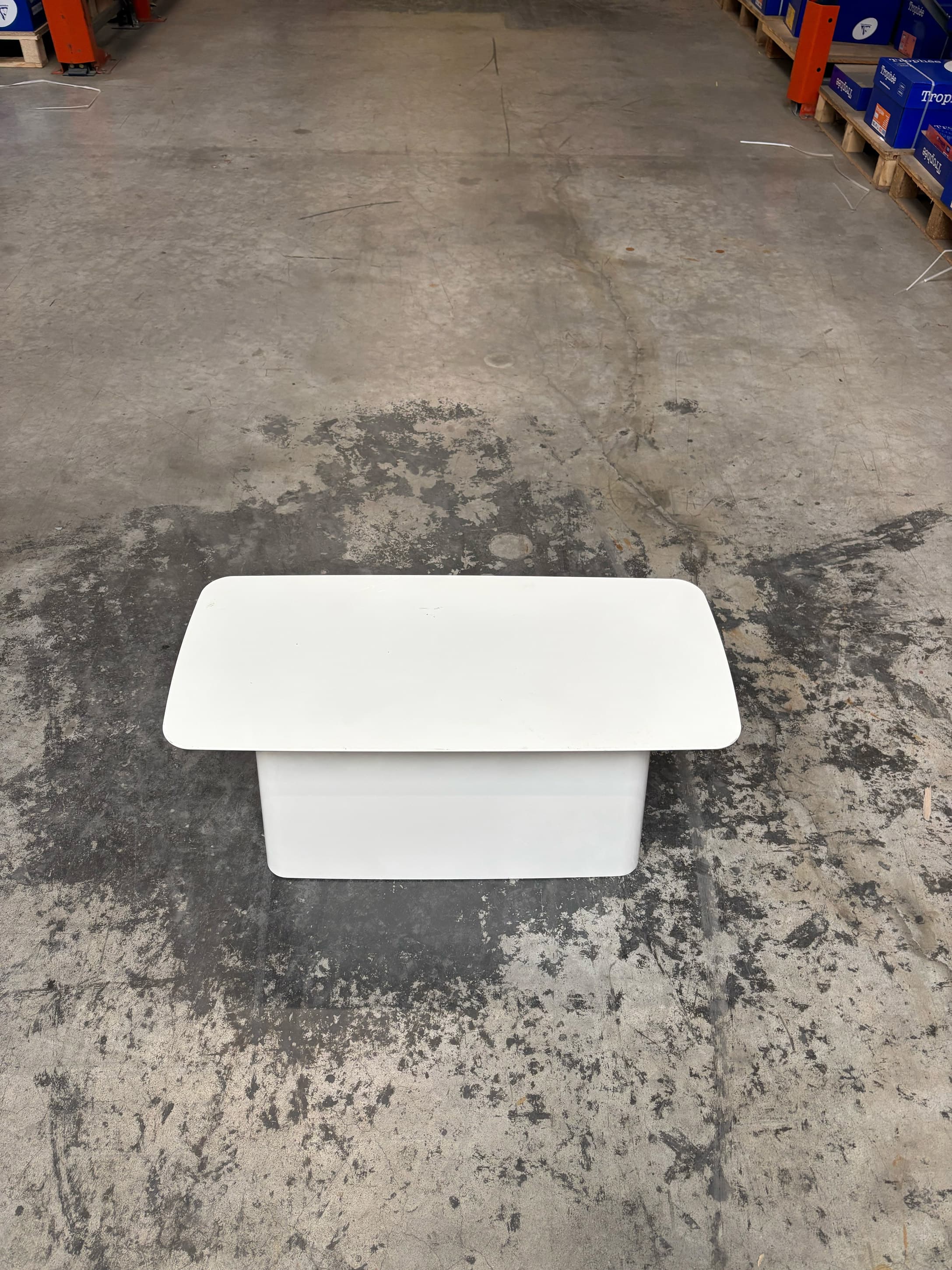 Vitra White coffee table - Renan & Erwan Bouroullec-2