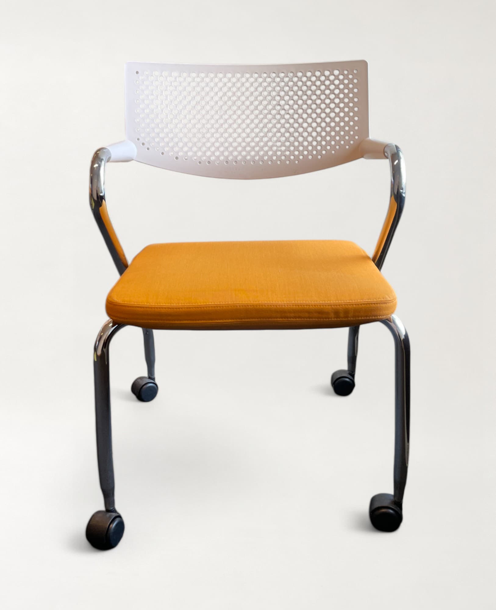 Vitra Visaroll 2 meeting chair on wheels-2