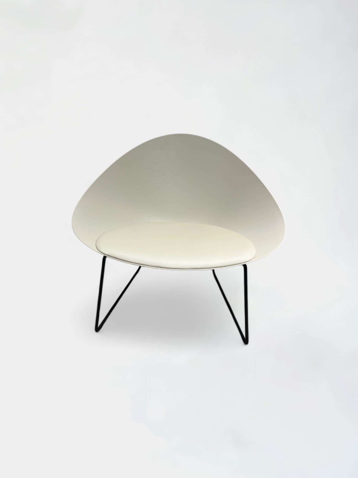 Pedrali Adell Lounge Ivory Chair and black legs-1